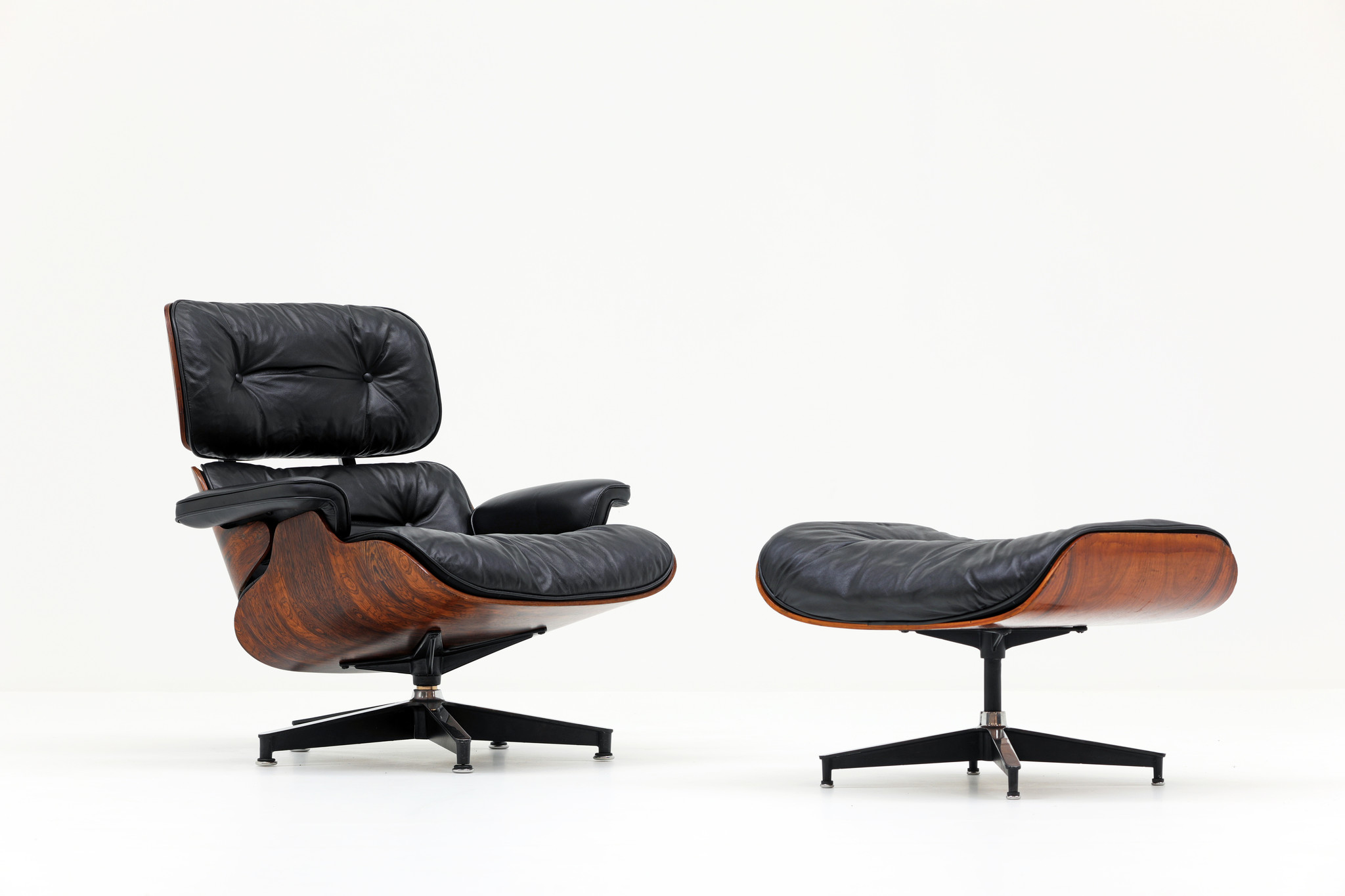 Vintage Eames Lounge Chair Rose-wood, 1960's