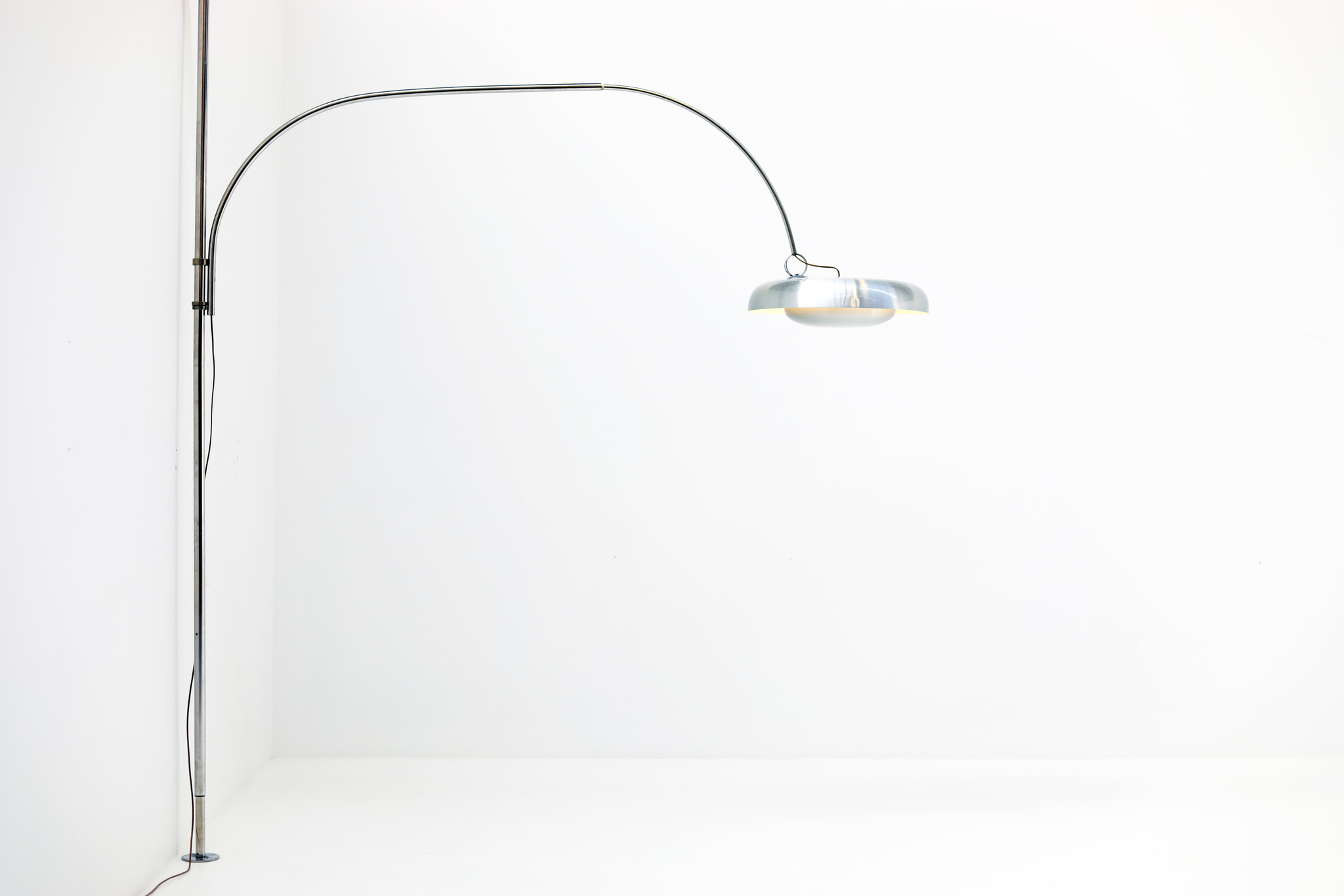 Bracket Arc Lamp by Pirro Cuniberti for Sirrah, 1970s