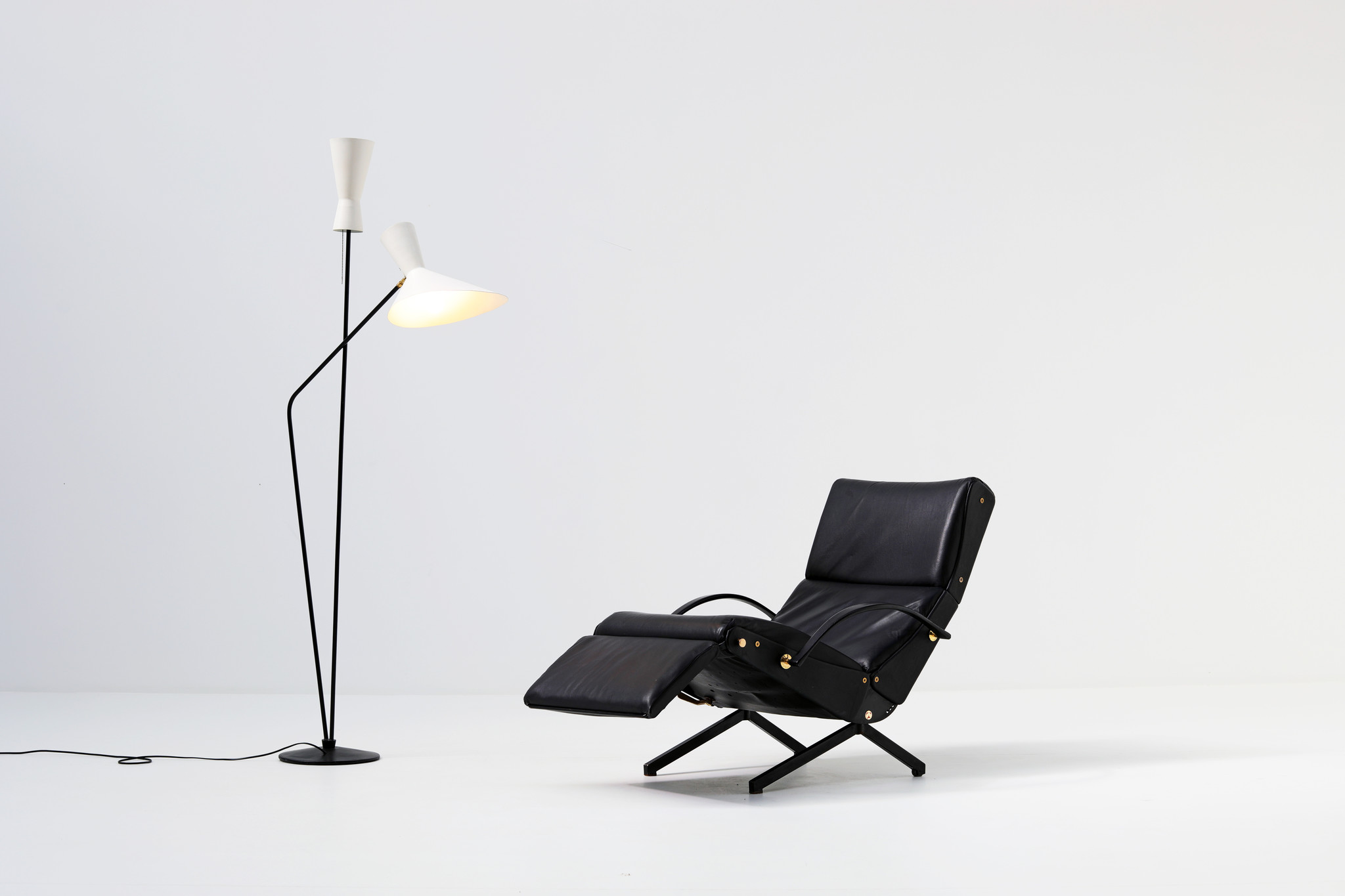 Fauteuil lounge P40, Osvaldo Borsani pour Tecno, 1955