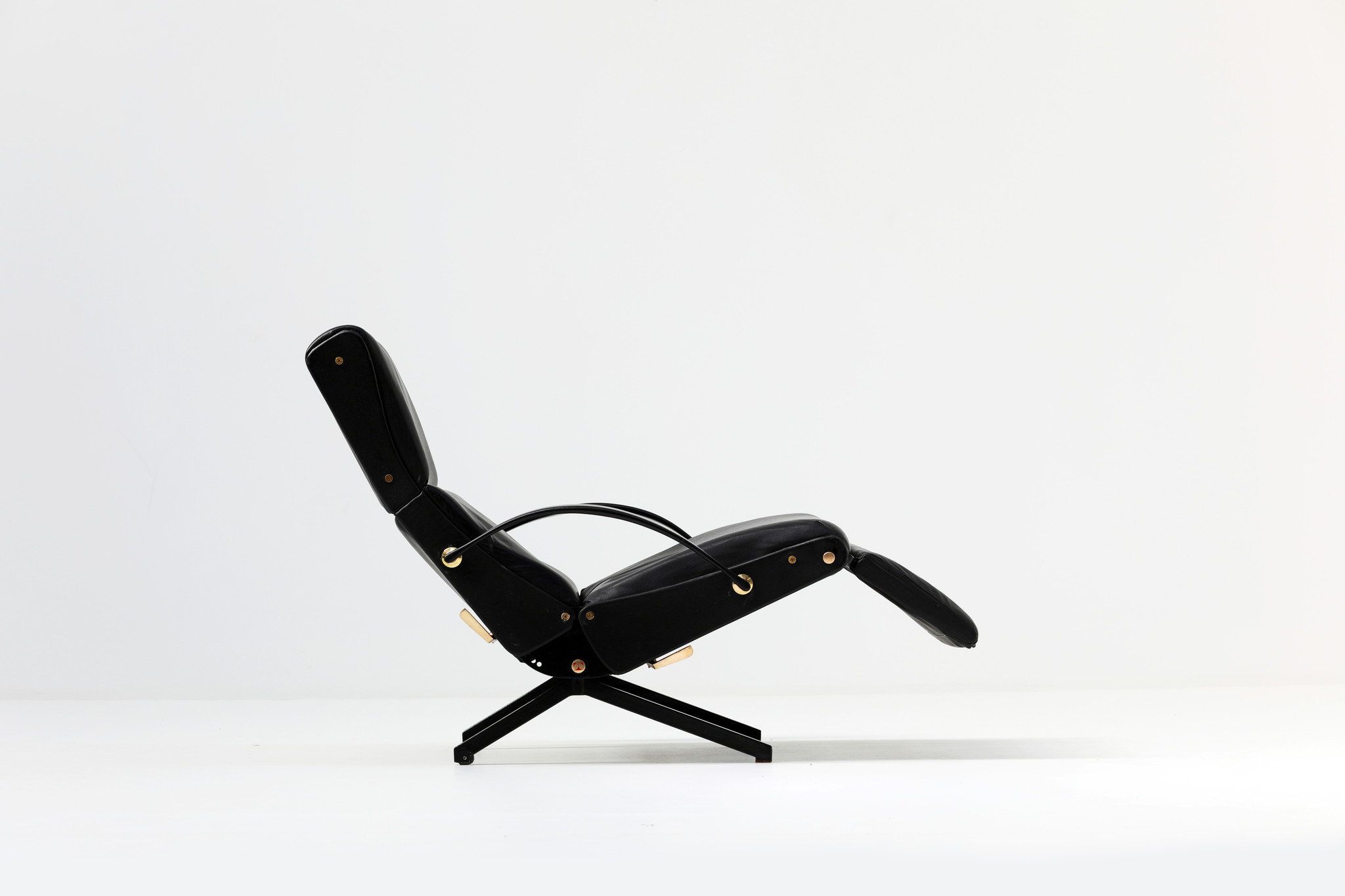 Fauteuil lounge P40, Osvaldo Borsani pour Tecno, 1955