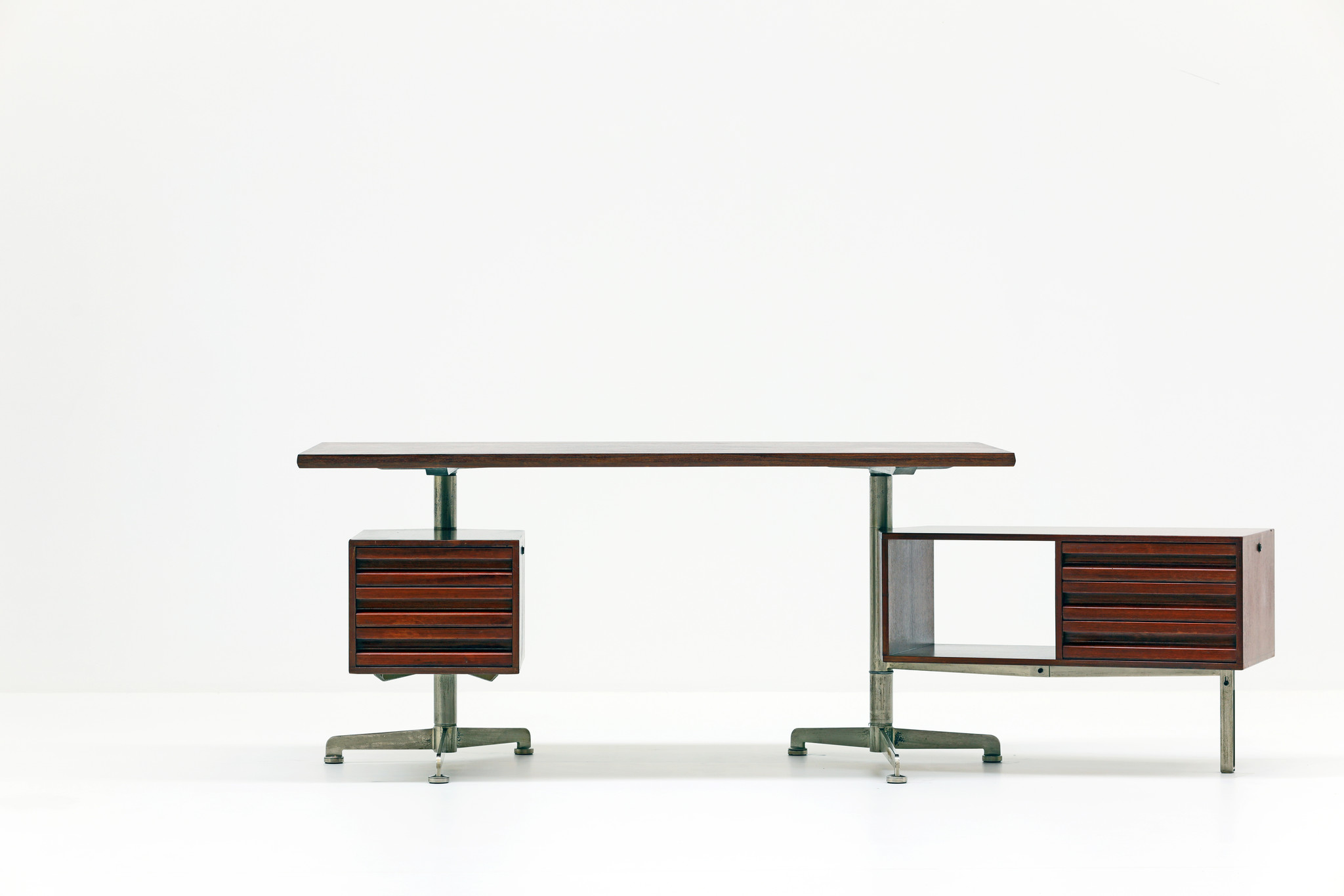 Vintage Osvaldo Borsani desk for Tecno 1956