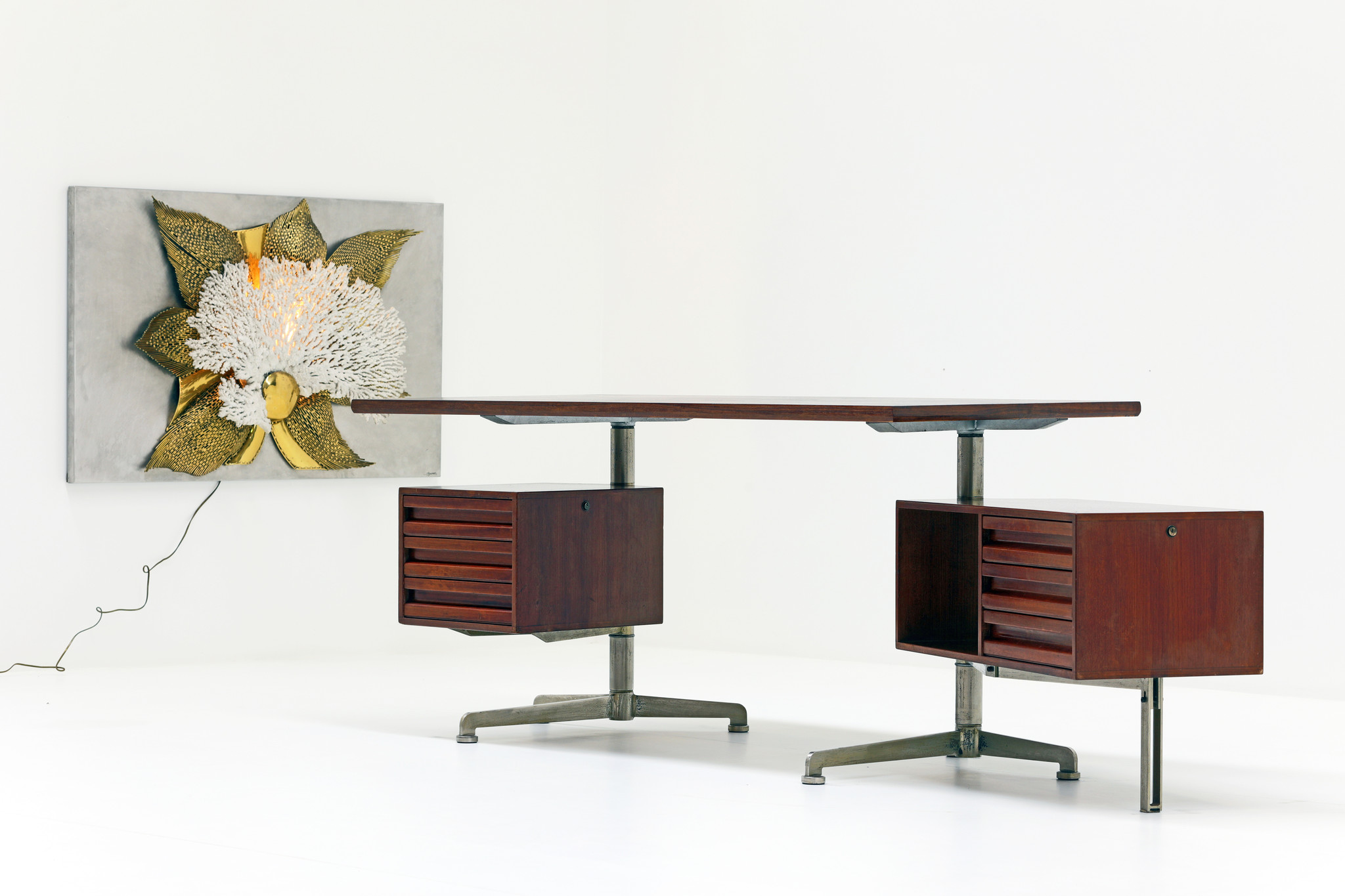 Vintage Osvaldo Borsani desk for Tecno 1956