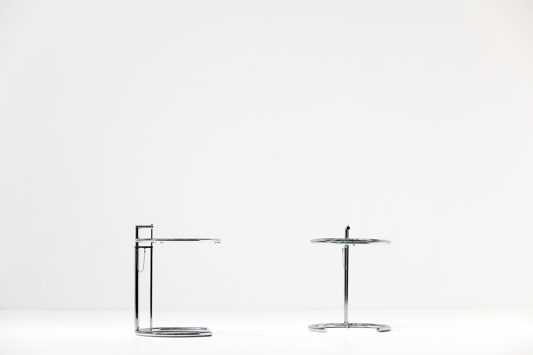 Set de 2 tables d'appoint EILEEN GREY