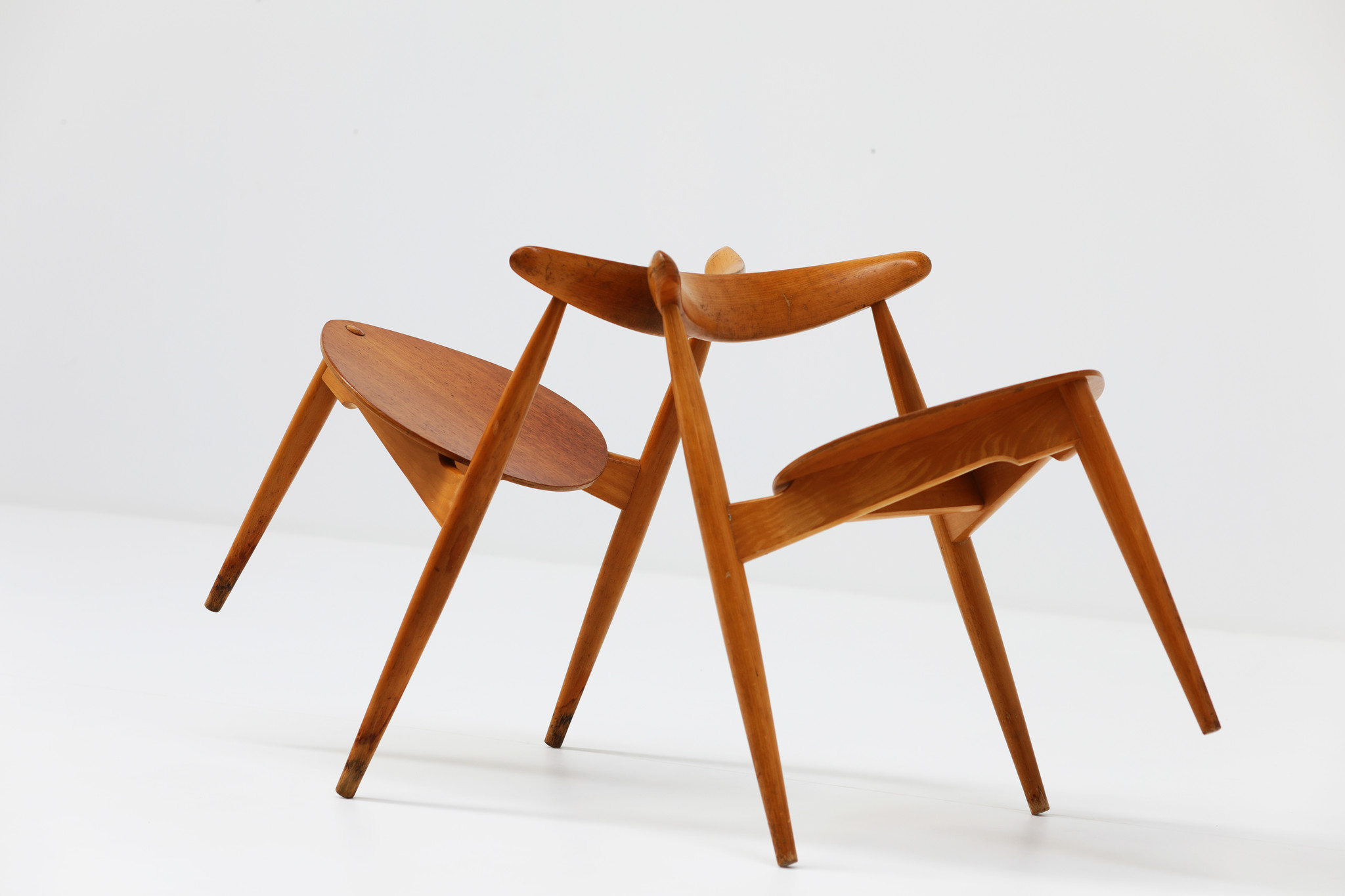 Set of 2 Oak and Teak Heart Chairs by Hans J. Wegner for Fritz Hansen, 1952