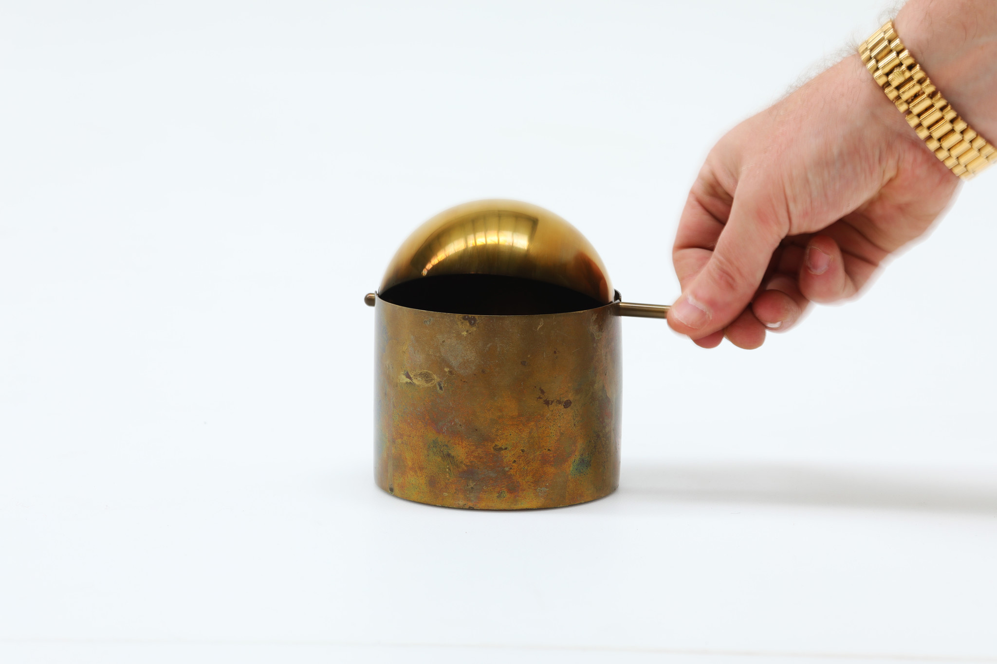 Rare cendrier Cylinda en cuivre par Arne Jacobsen pour Stelton