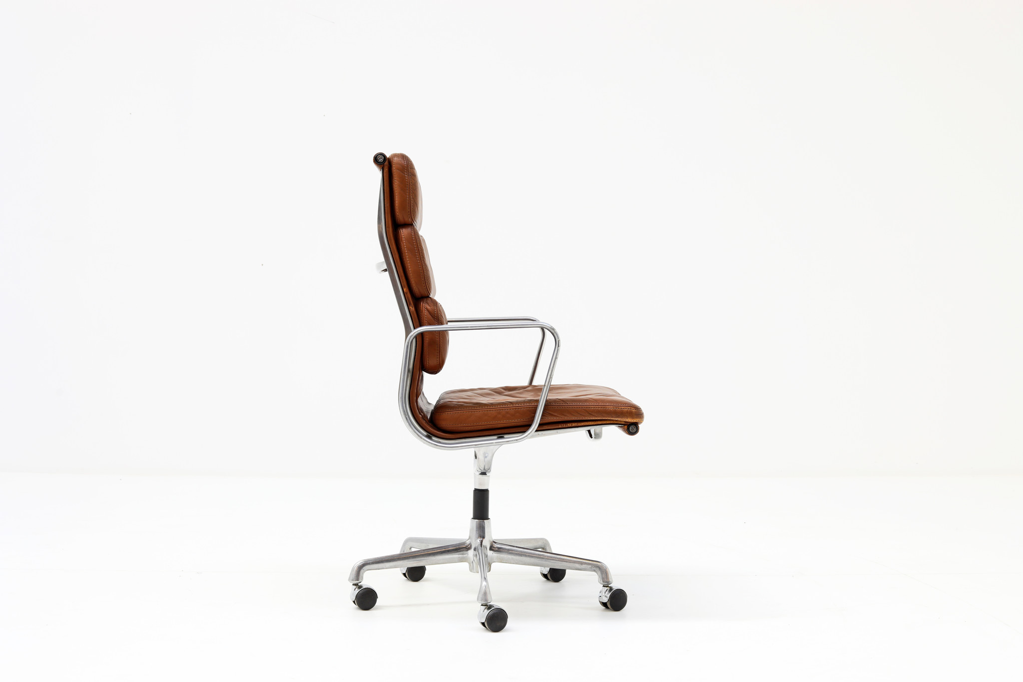 Charles Eames Soft Pad Bureaustoel voor Vitra