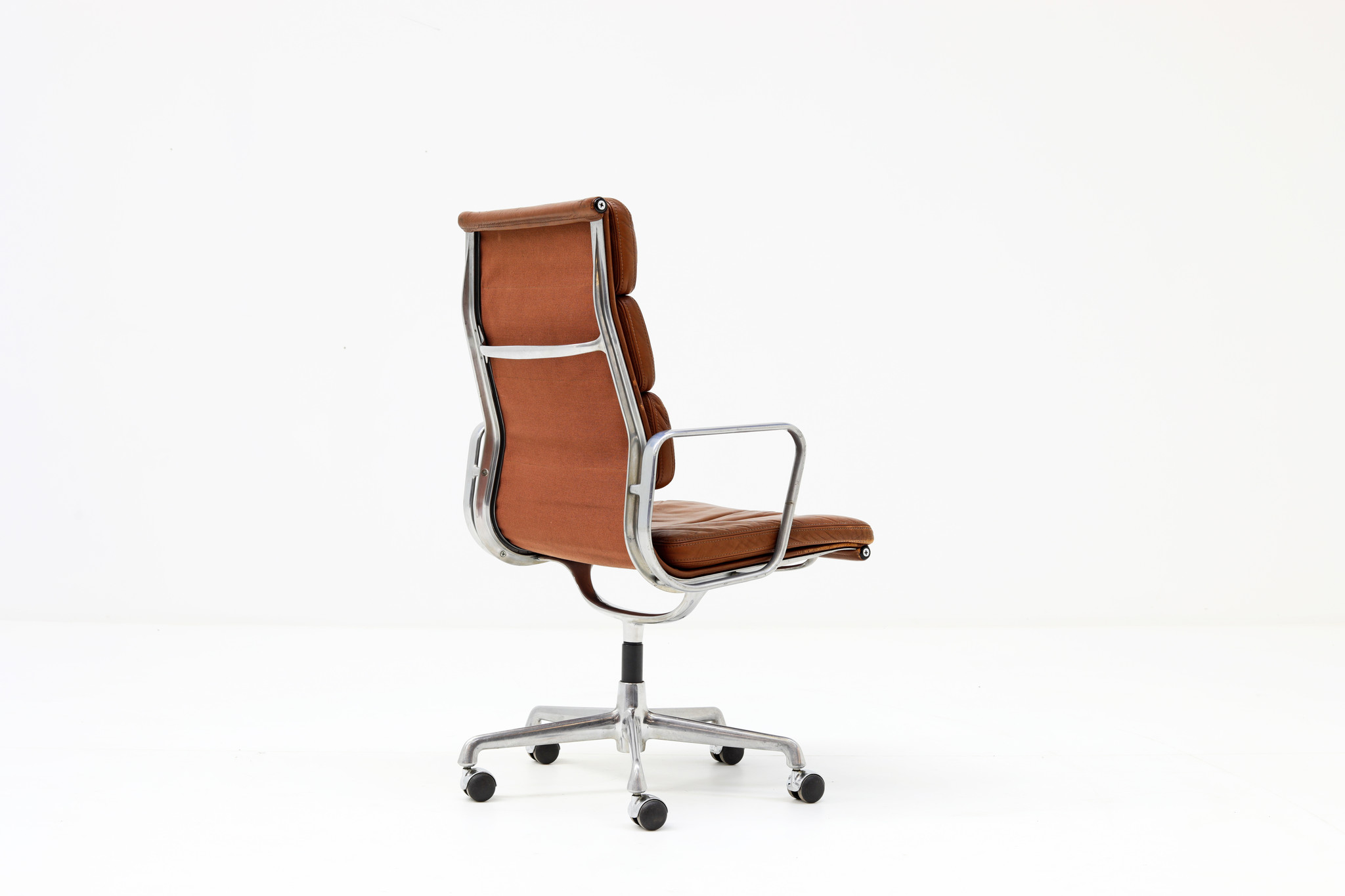 Chaise de bureau Charles Eames Soft Pad pour Vitra