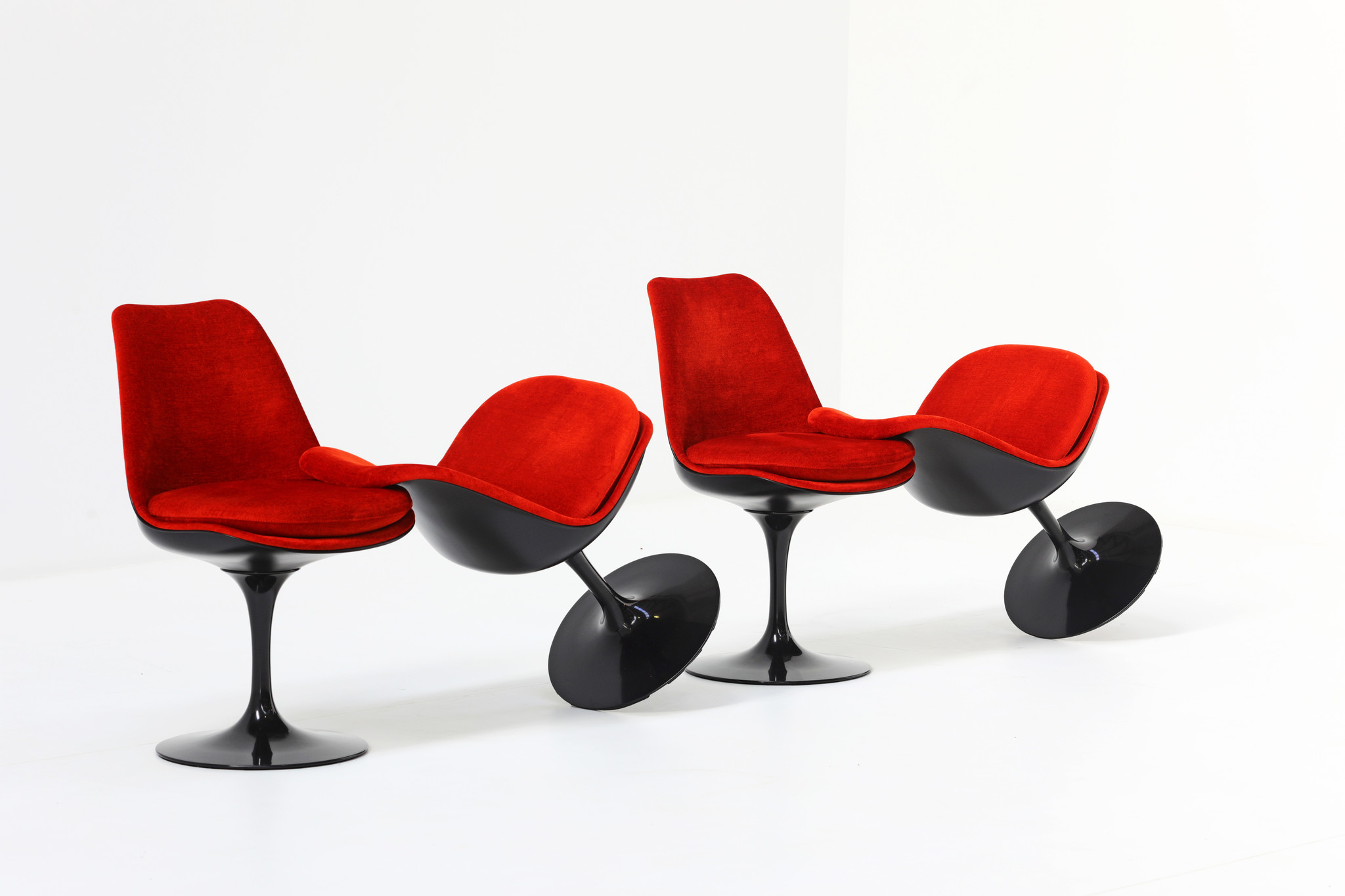 Chaises Tulip par Eero Saarinen pour Knoll International