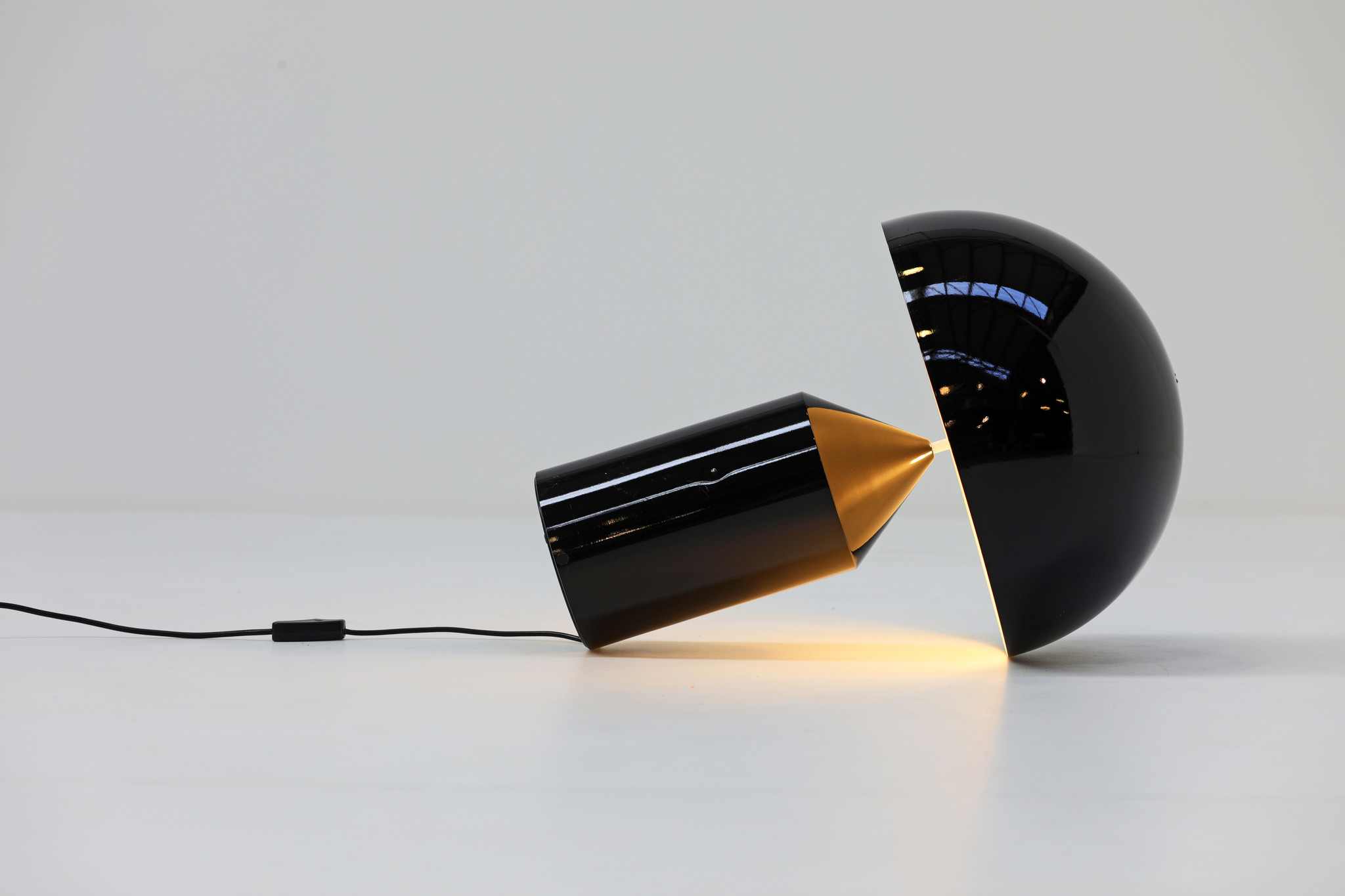 Lampe de table Atollo par Vico Magistretti pour Oluce, 1970