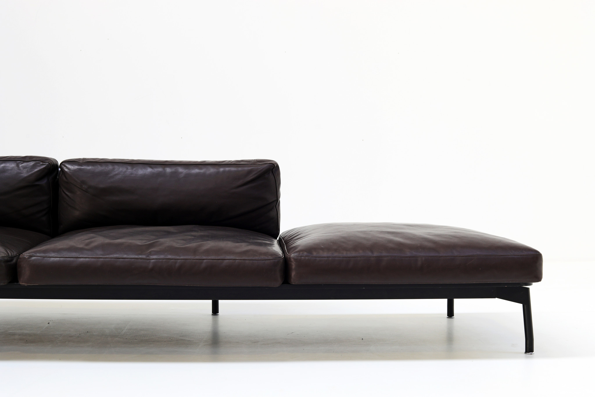 288 Sled sofa van Rodolfo Dordoni  voor Cassina