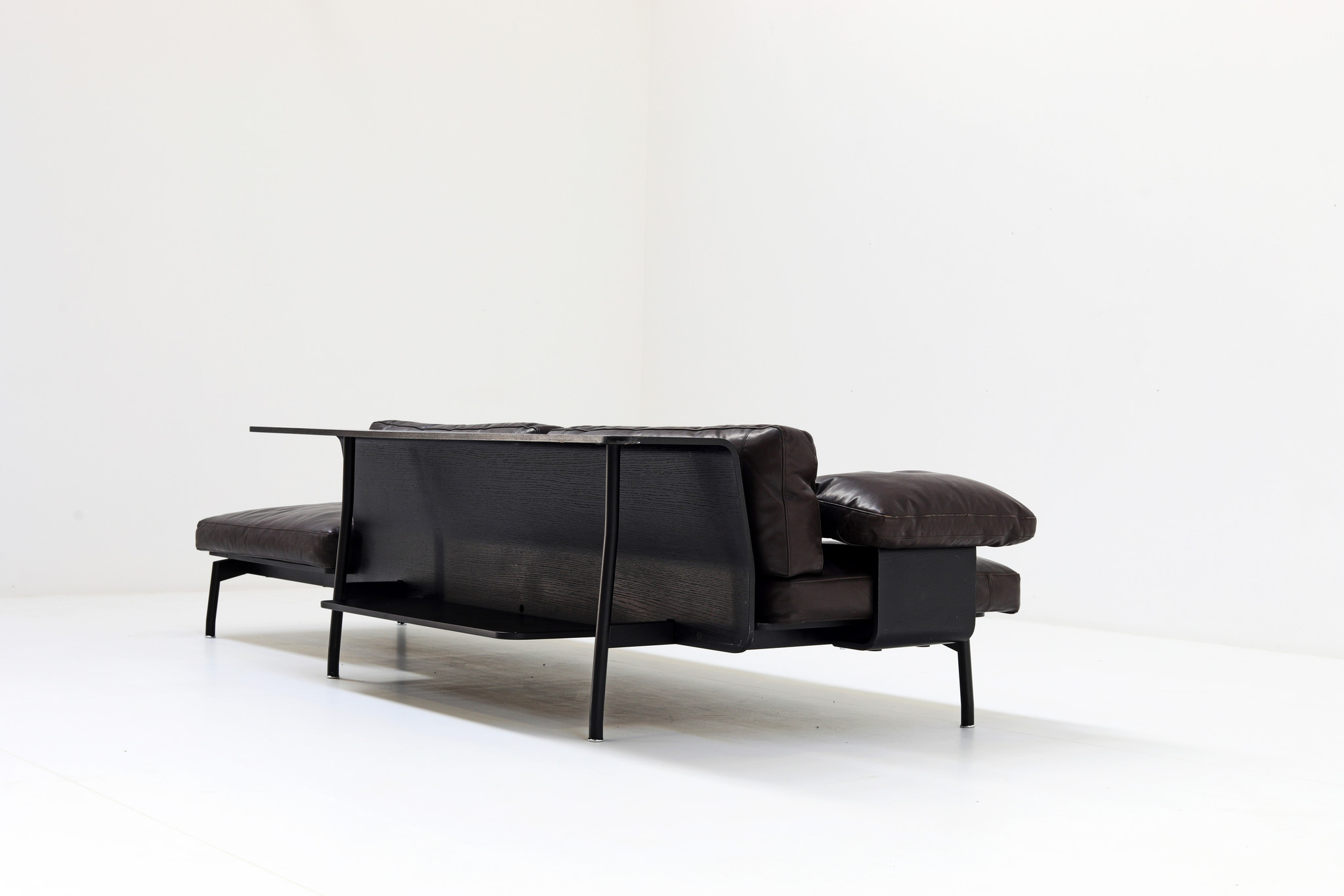 288 Sled sofa van Rodolfo Dordoni  voor Cassina