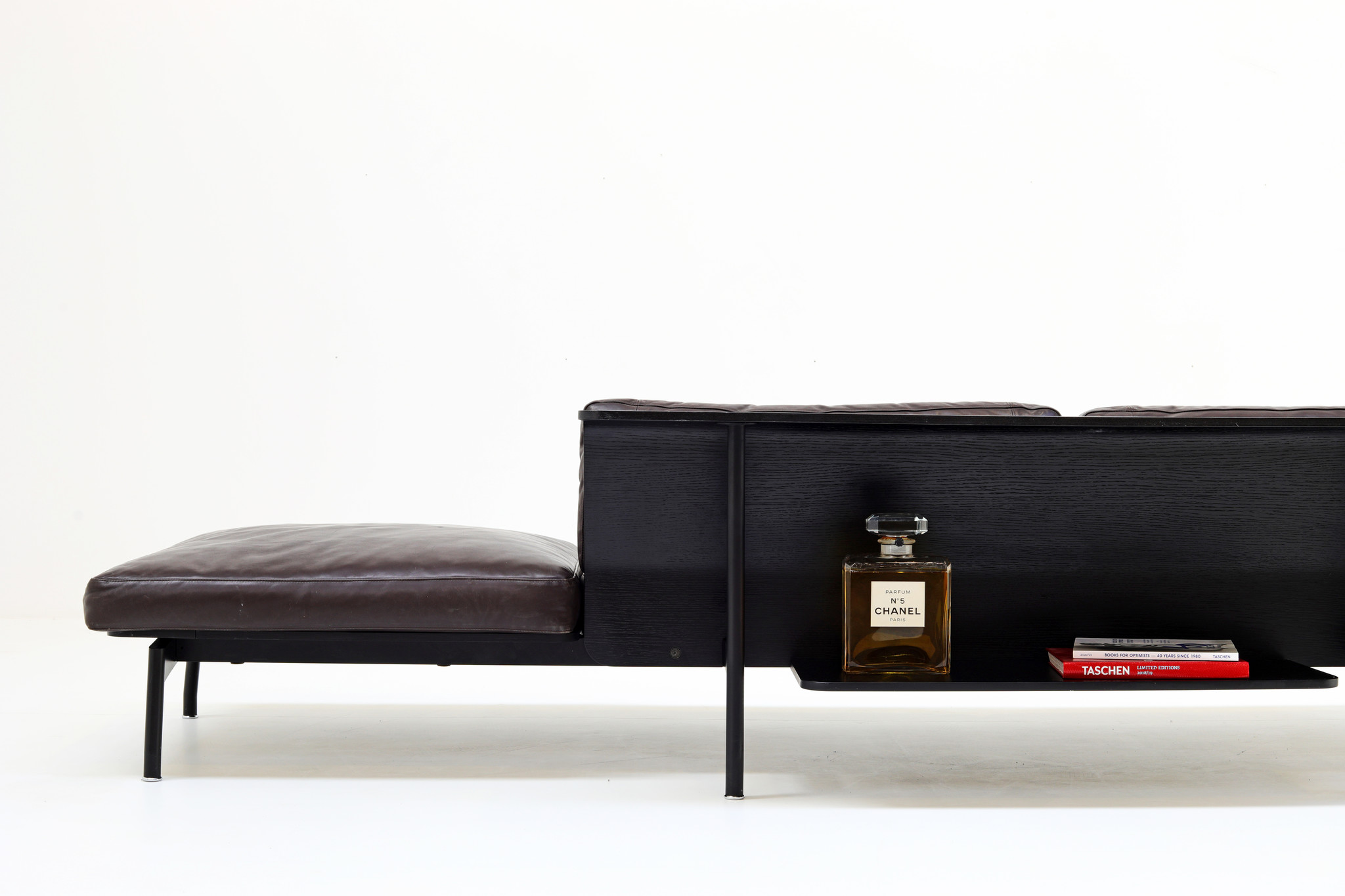 288 Sled sofa van Rodolfo Dordoni  voor Cassina