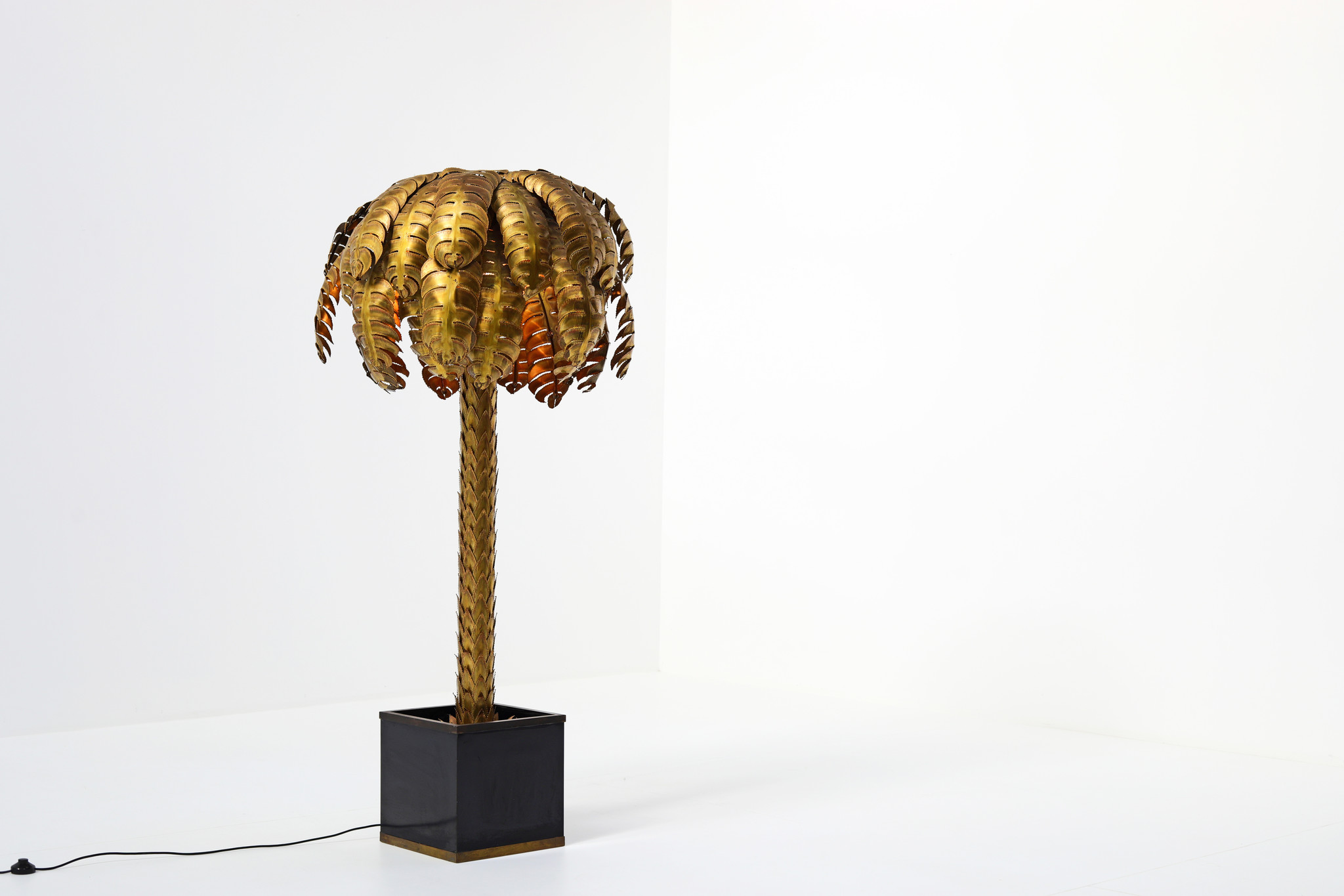 Large Maison Jansen palm tree lamp, 1970s