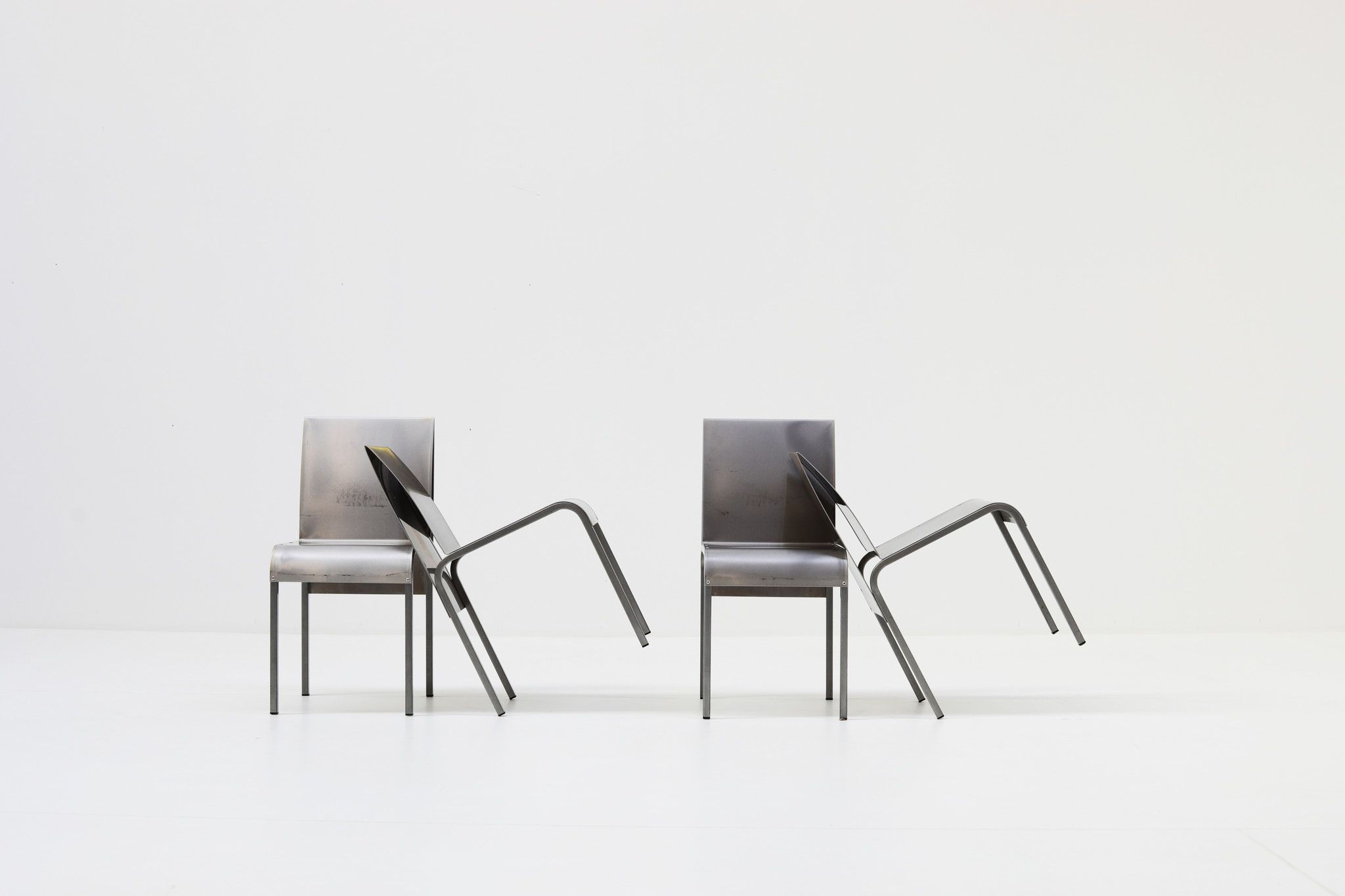 Ensemble de 4 chaises de salle à manger modernes en aluminium, années 1980