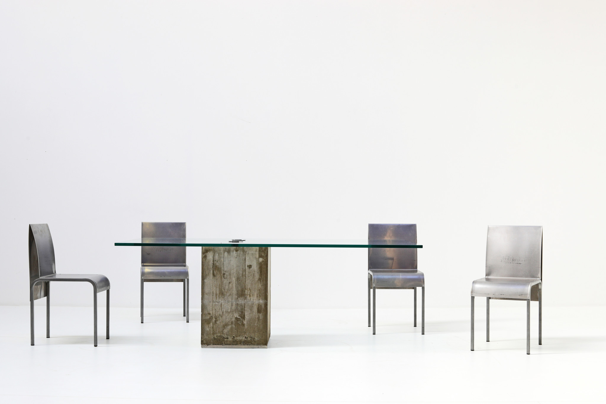 Ensemble de 4 chaises de salle à manger modernes en aluminium, années 1980