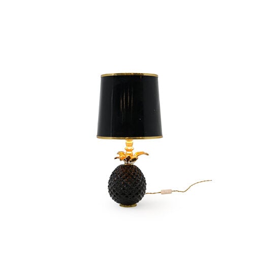 Pineapple lamp