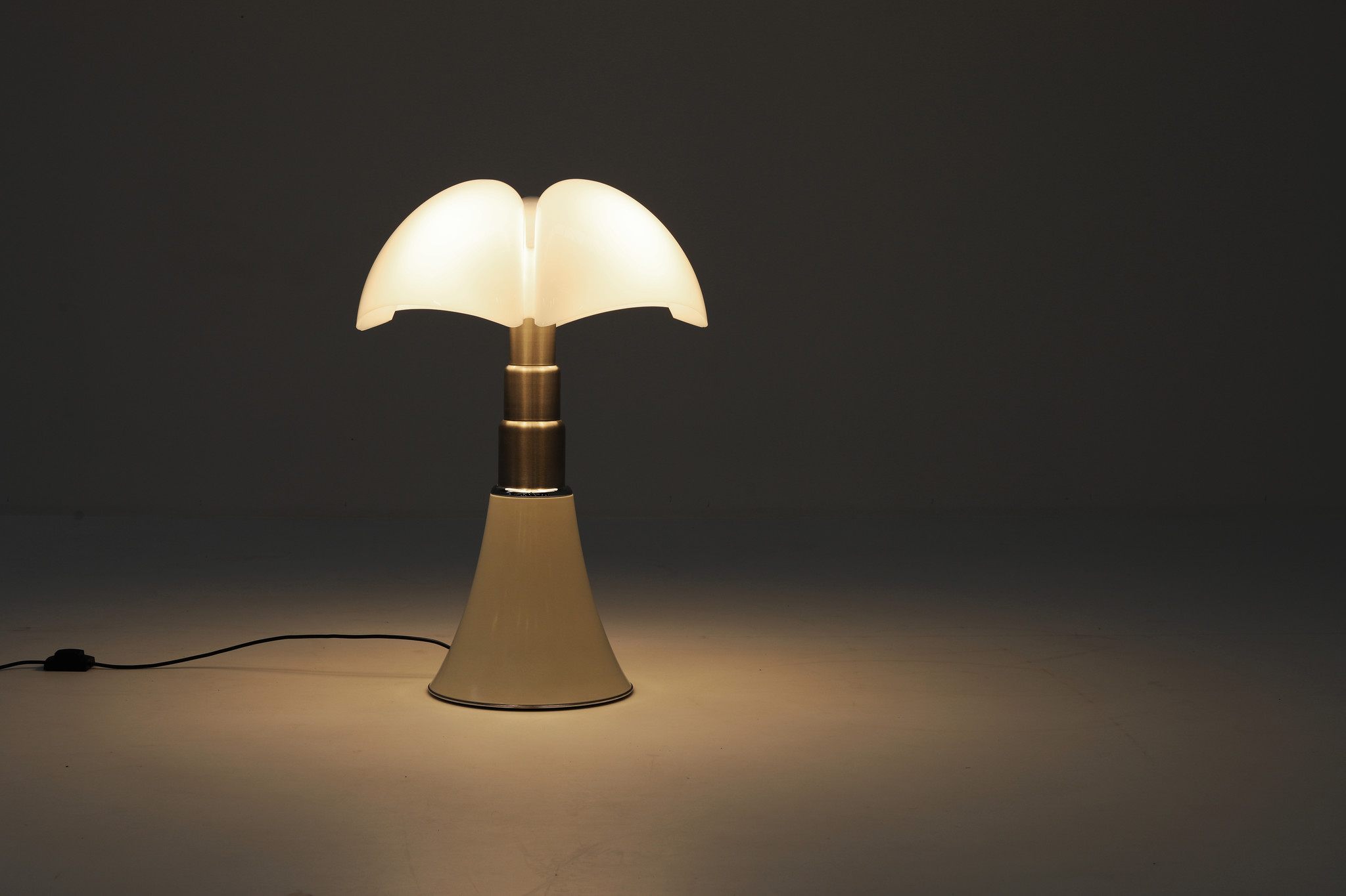 Vintage Pipistrello lamp