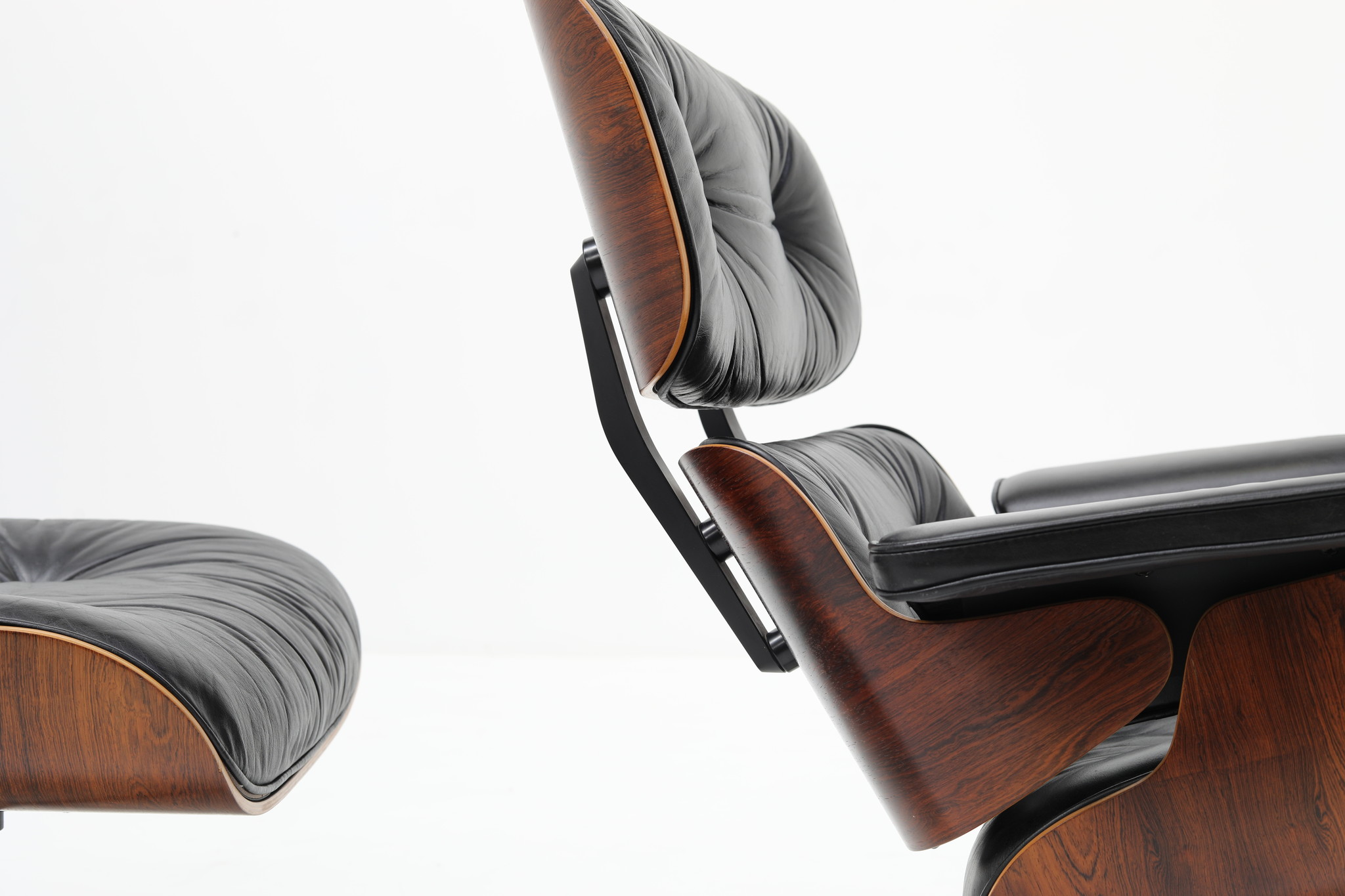 Vintage Eames Lounge  Chair Rose-wood voor Herman Miller, 1980's