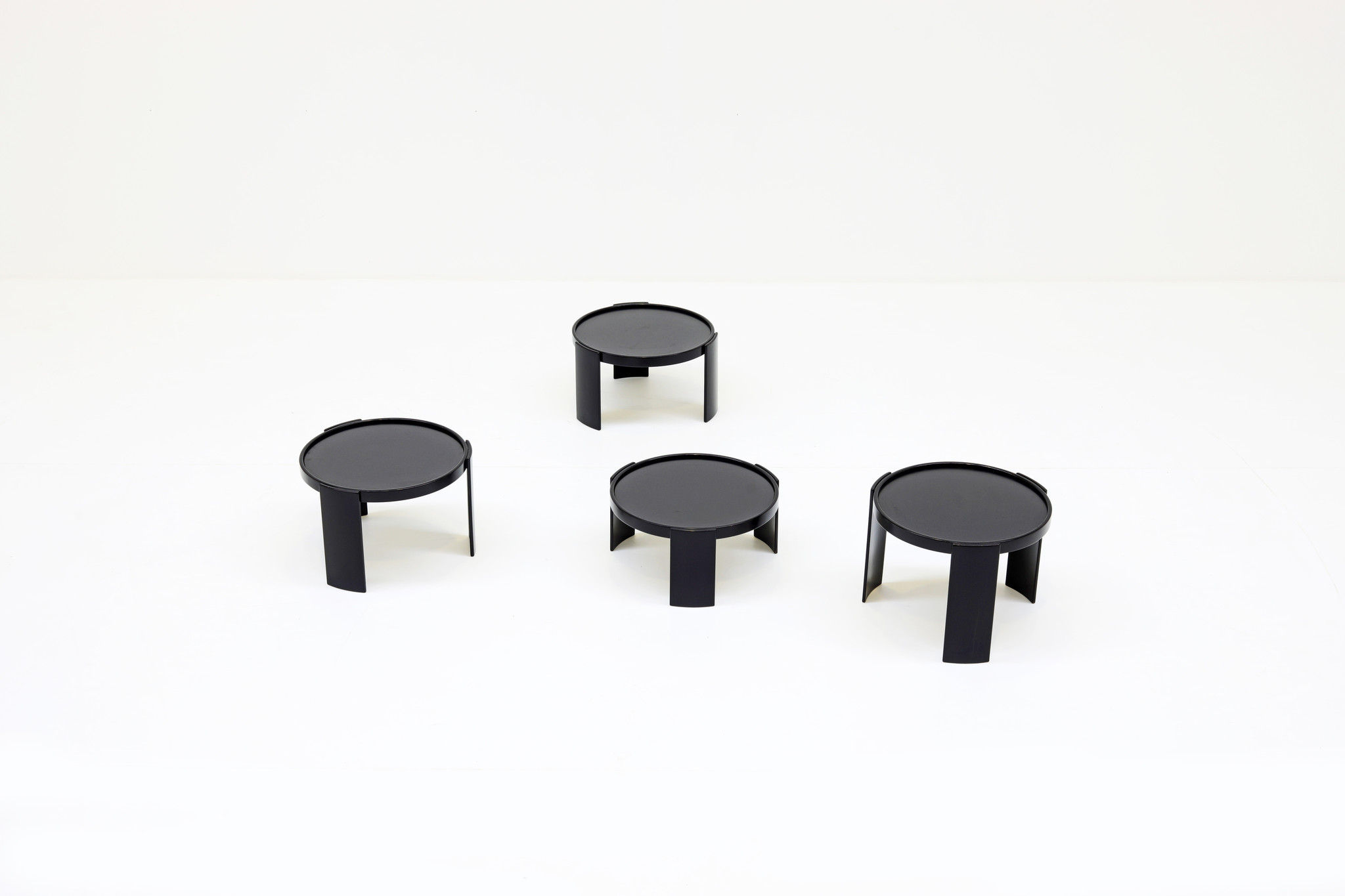 Gianfranco Frattini Low table set voor Cassina, 1966