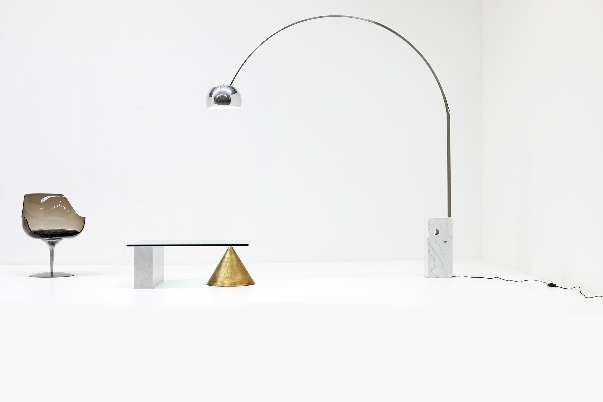 Flos booglamp ontwerpen door Archille en Piere Castiglioni, 1962