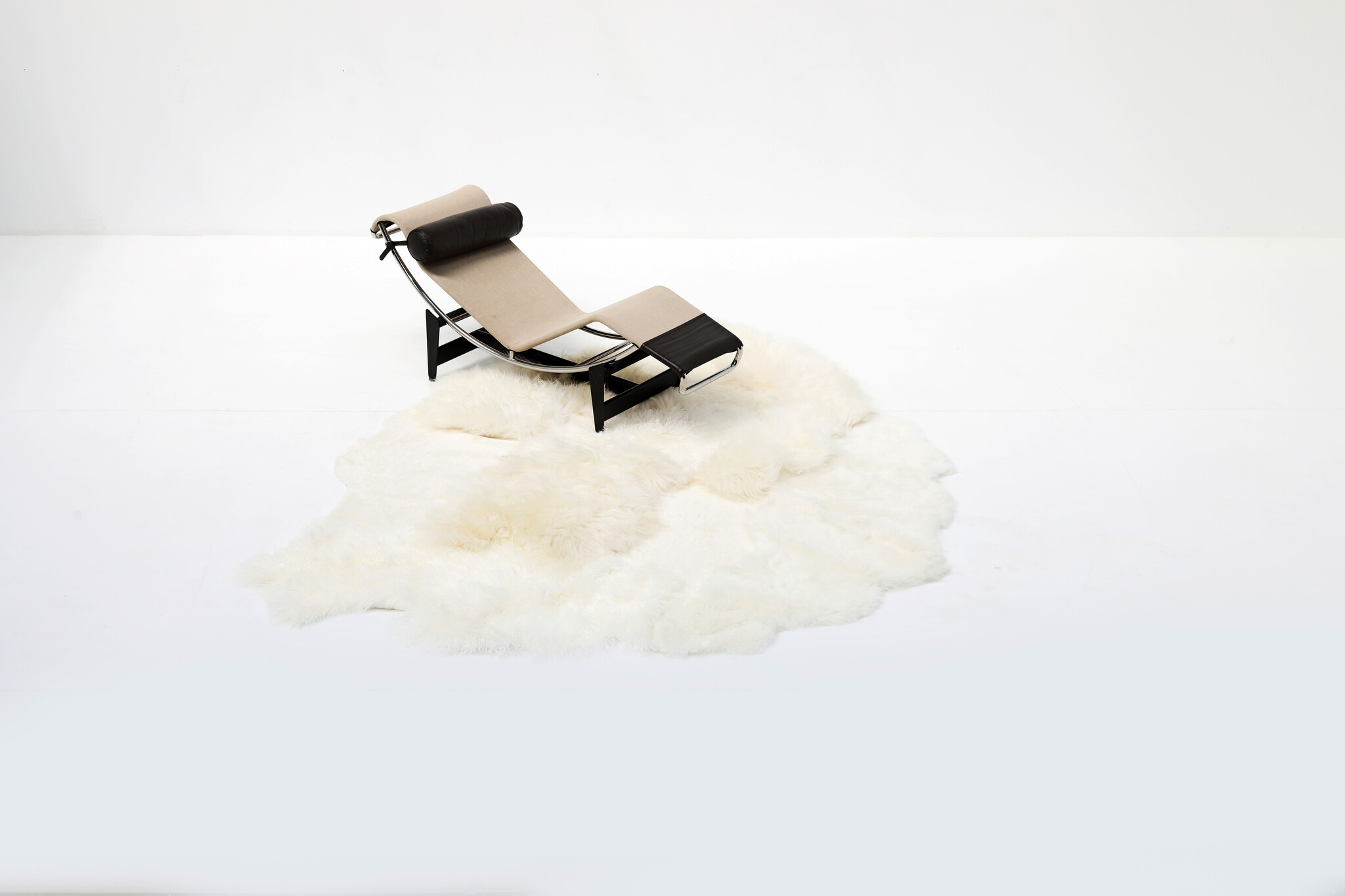 Carine Boxy carpet "White Light"