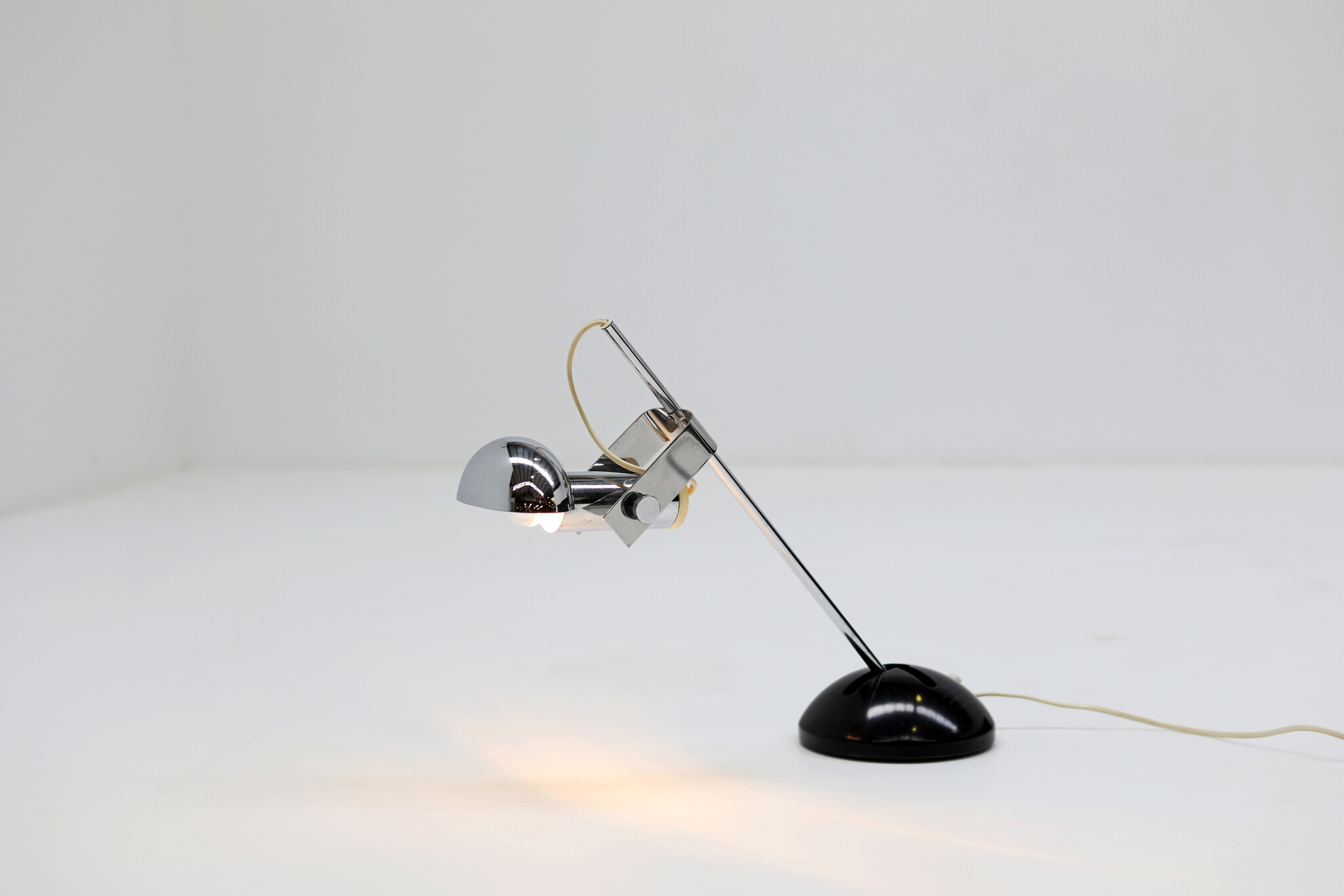 Lampe de table Luci conçue par Robert Sonneman, années 1970