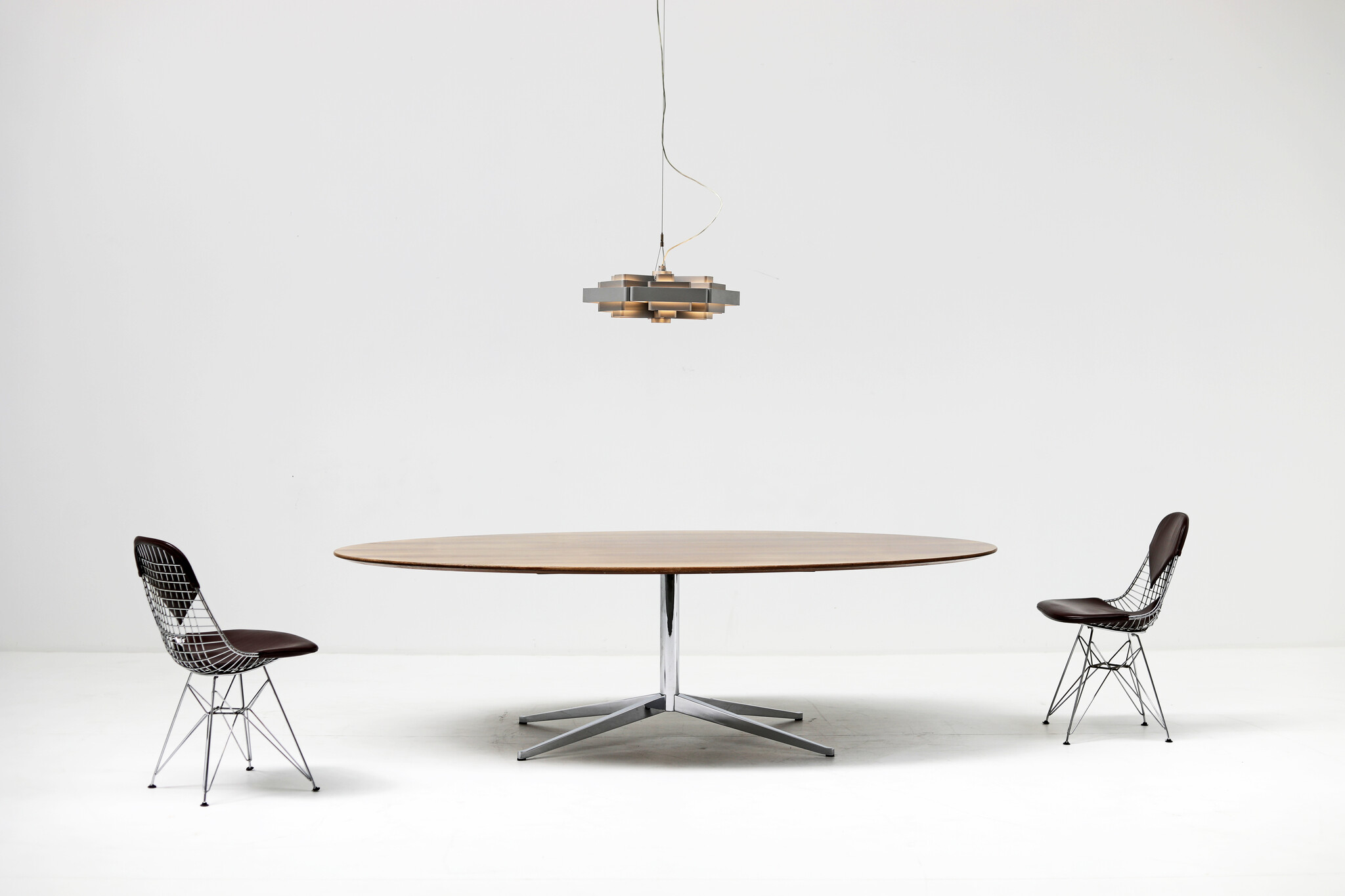 Table à manger ovale par Florence Knoll pour Knoll International, 1960