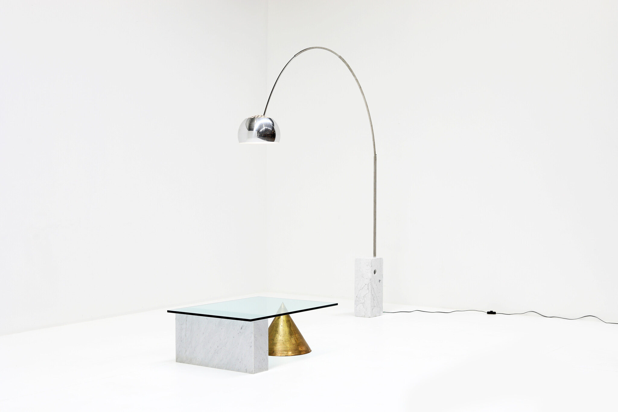 Lampe à arc Flos conçue par Archille et Piere Castiglioni, 1962