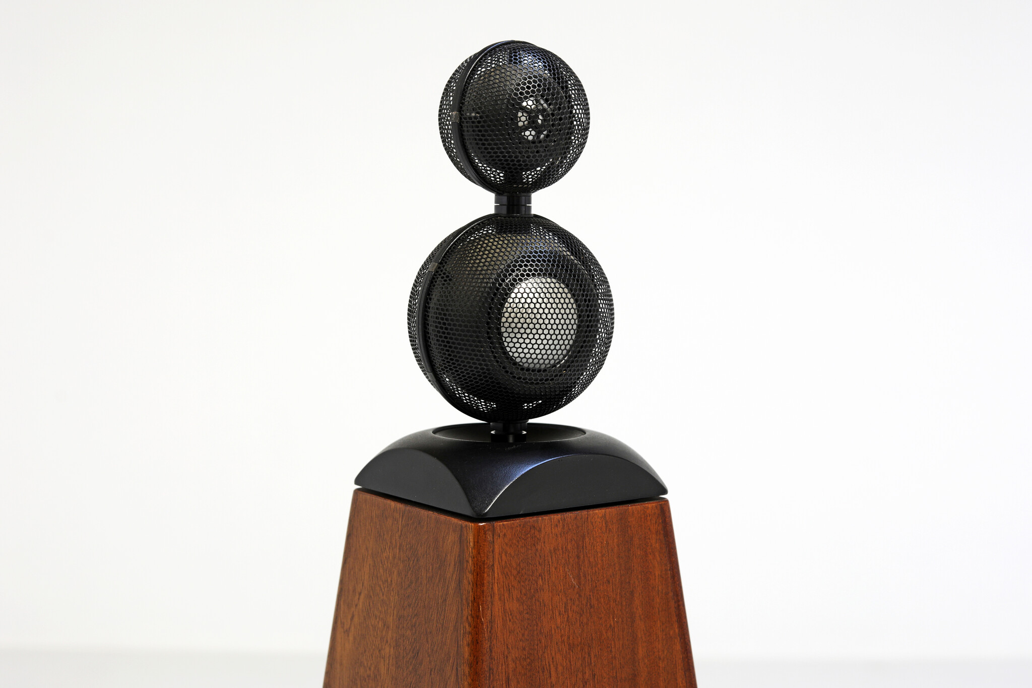 Magnat Magnaspheres Speakers, 1990's