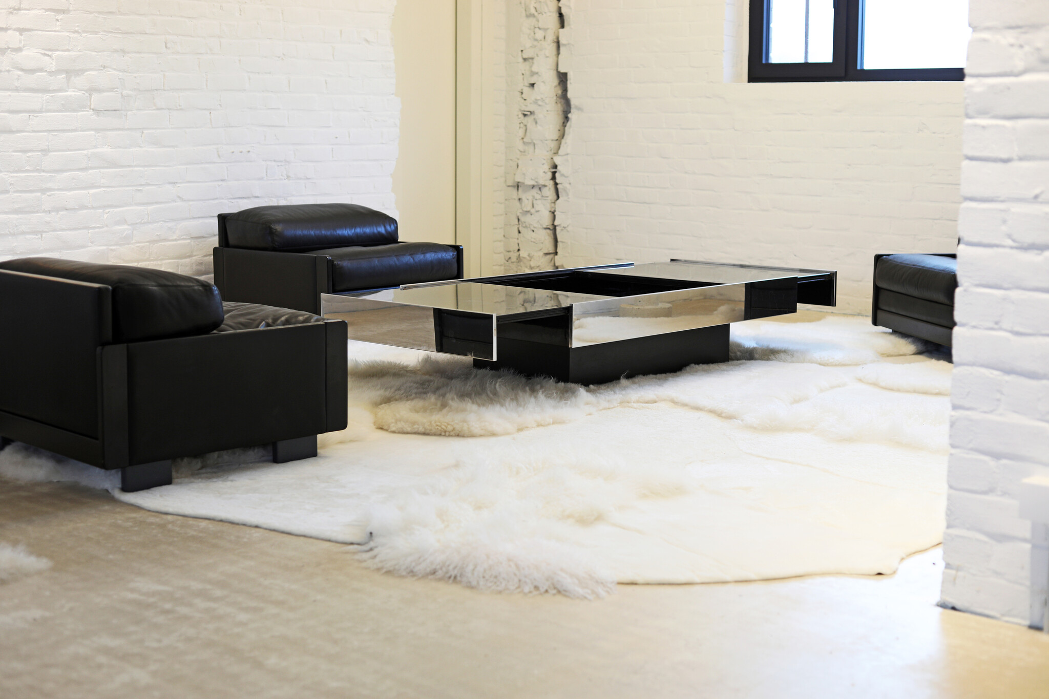 Coffee table with hidden bar by Rizzo Rizzo & Cidue 1970.