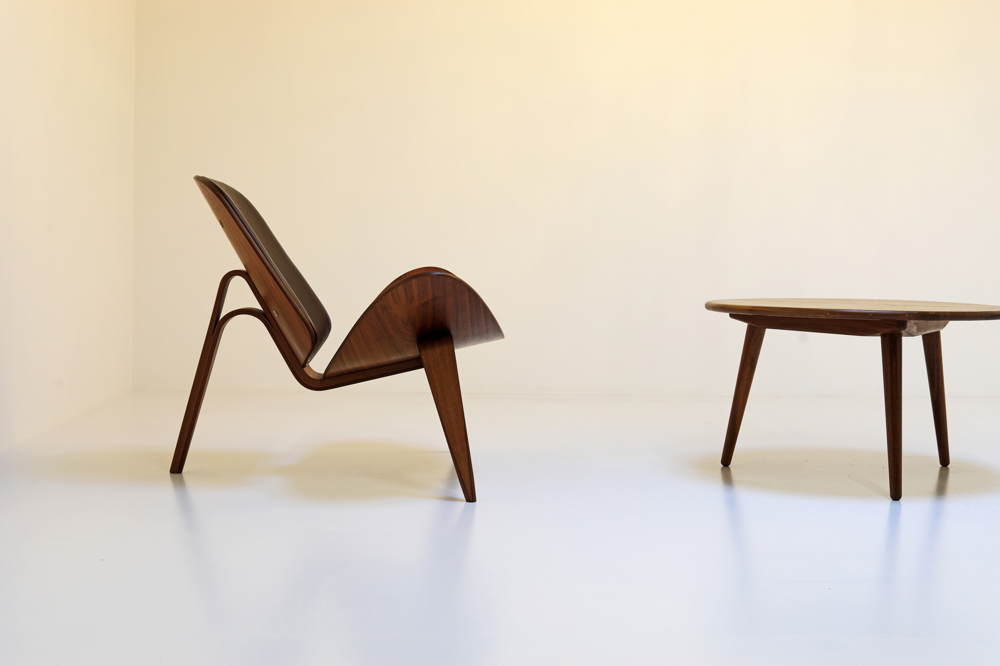 Ensemble de chaises Shell par Hans Wegner, 1963