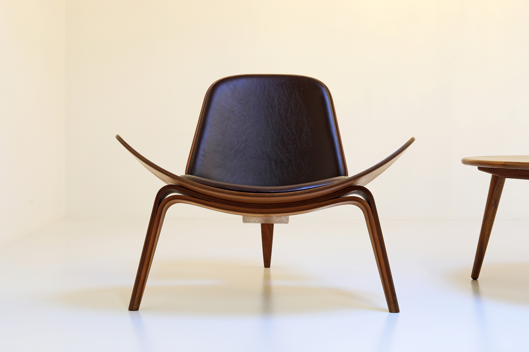 Ensemble de chaises Shell par Hans Wegner, 1963