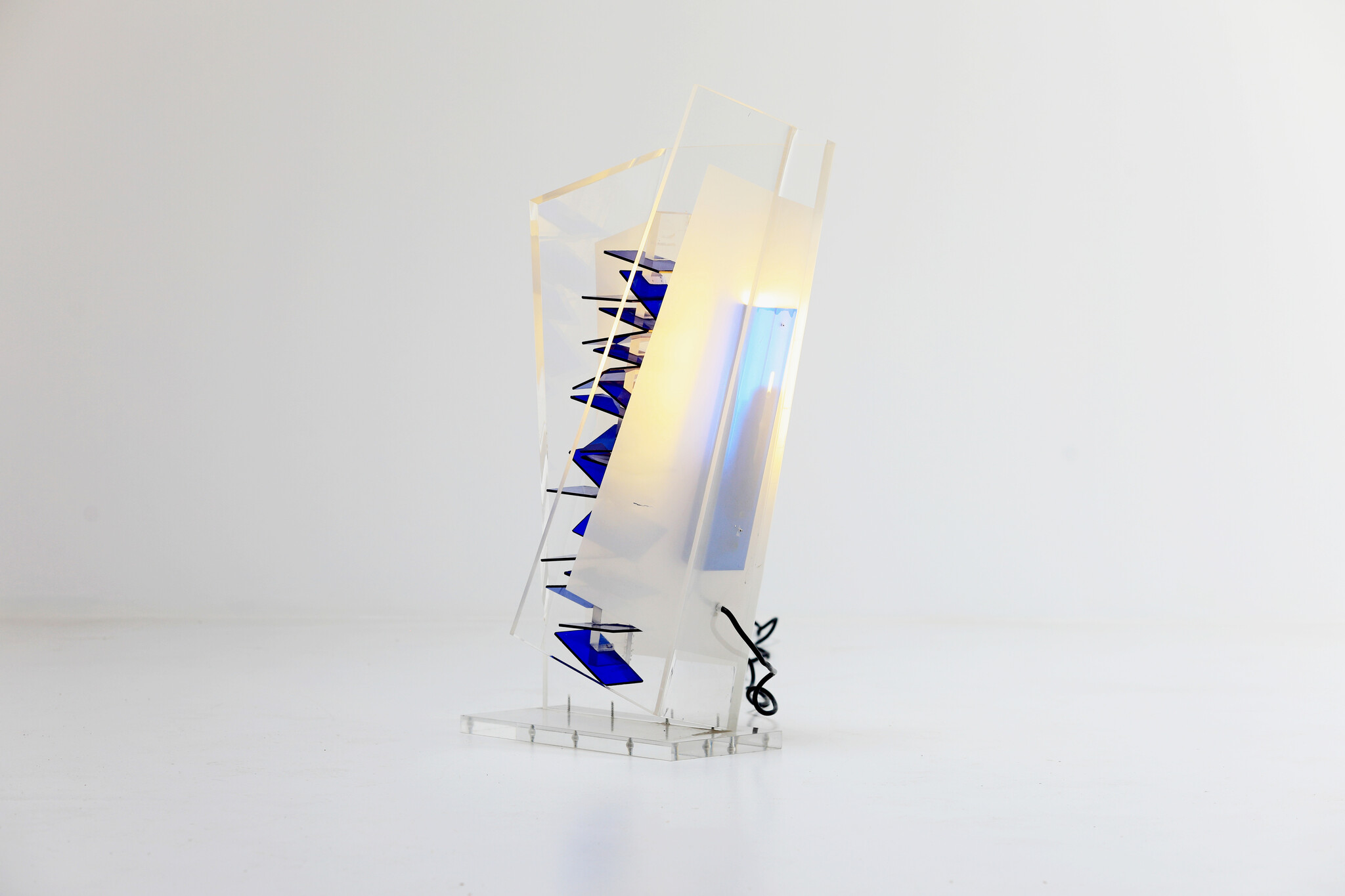 Lampe d'art en plexiglas, années 1980