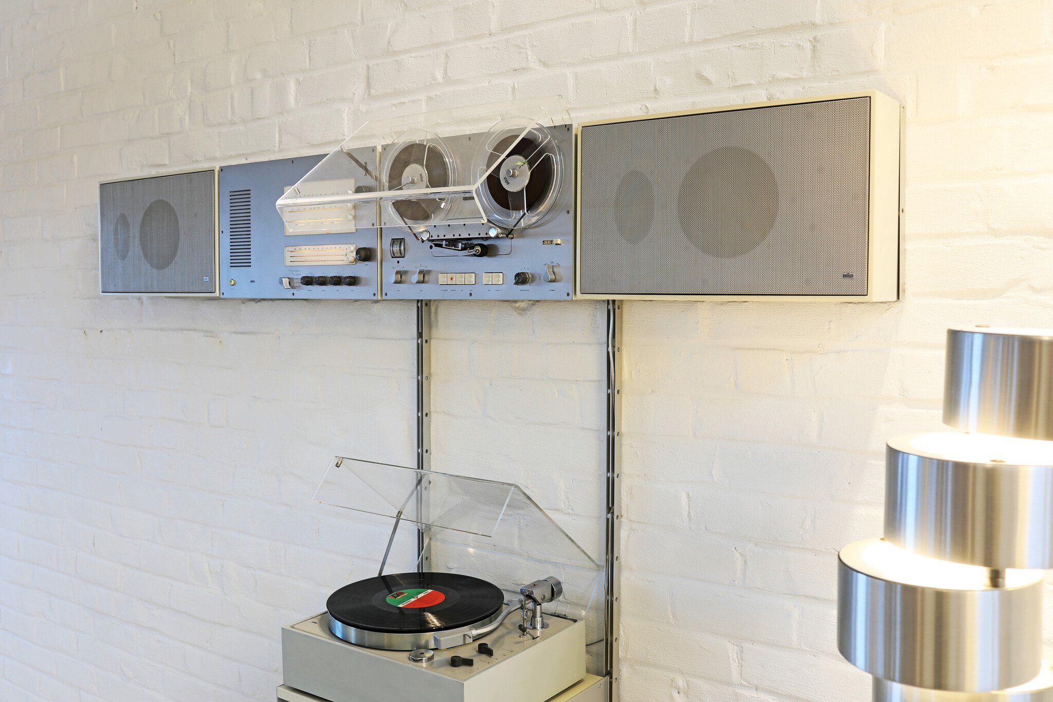 Unité murale Braun Stereo par Dieter Rams, années 1960