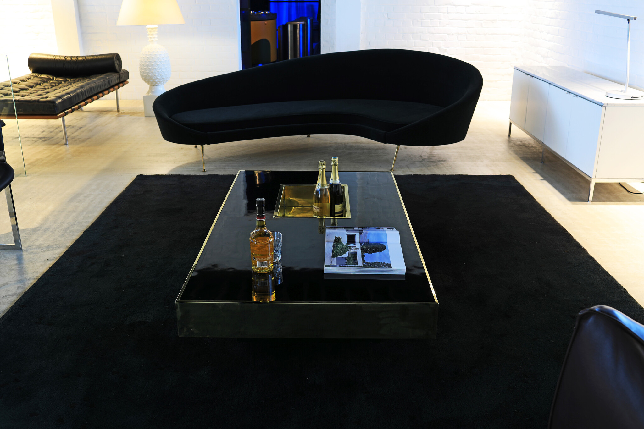 Rare extra large Willy Rizzo bar coffee table in black lacquer and brass, 1970s