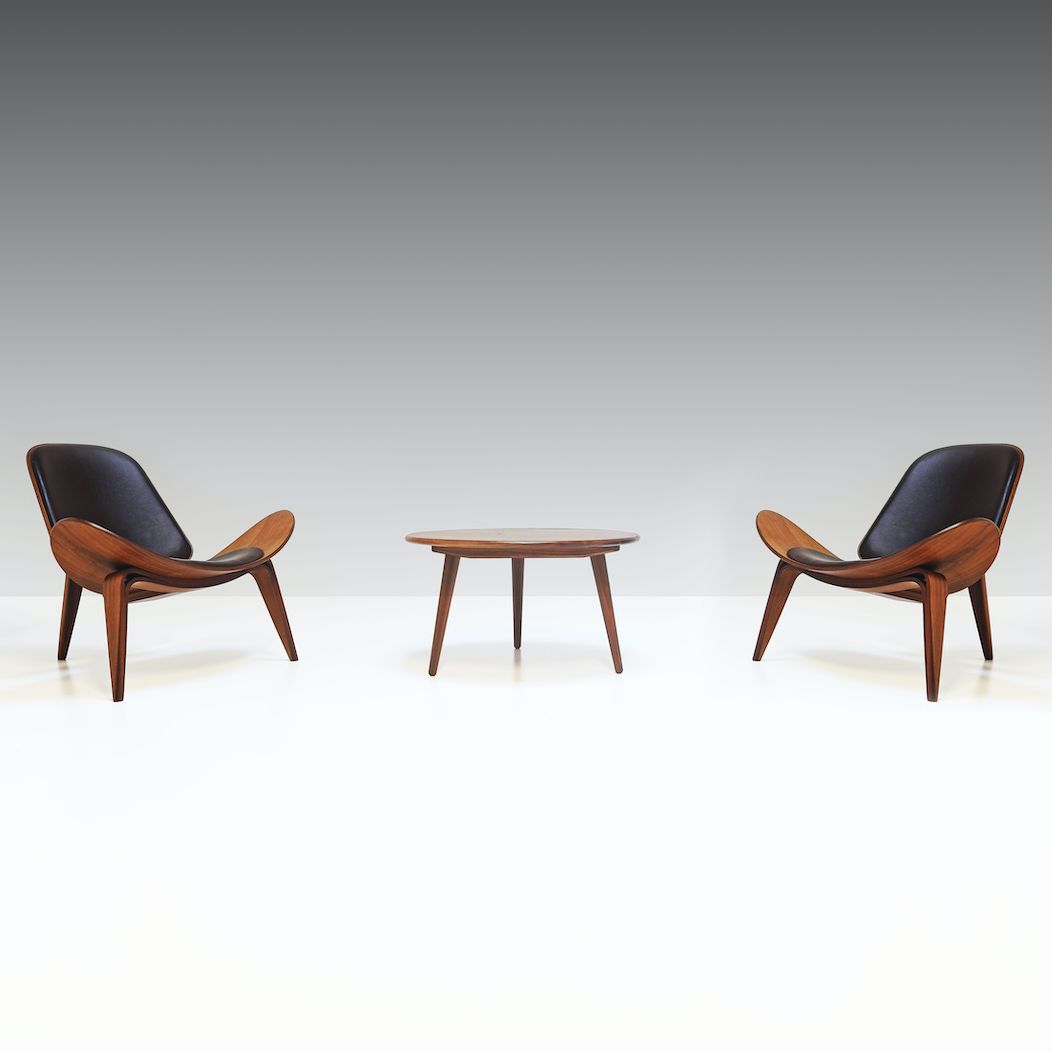 Shell Chair Views Set of Shell chairs by Hans Wegner, 1963 - WAUW