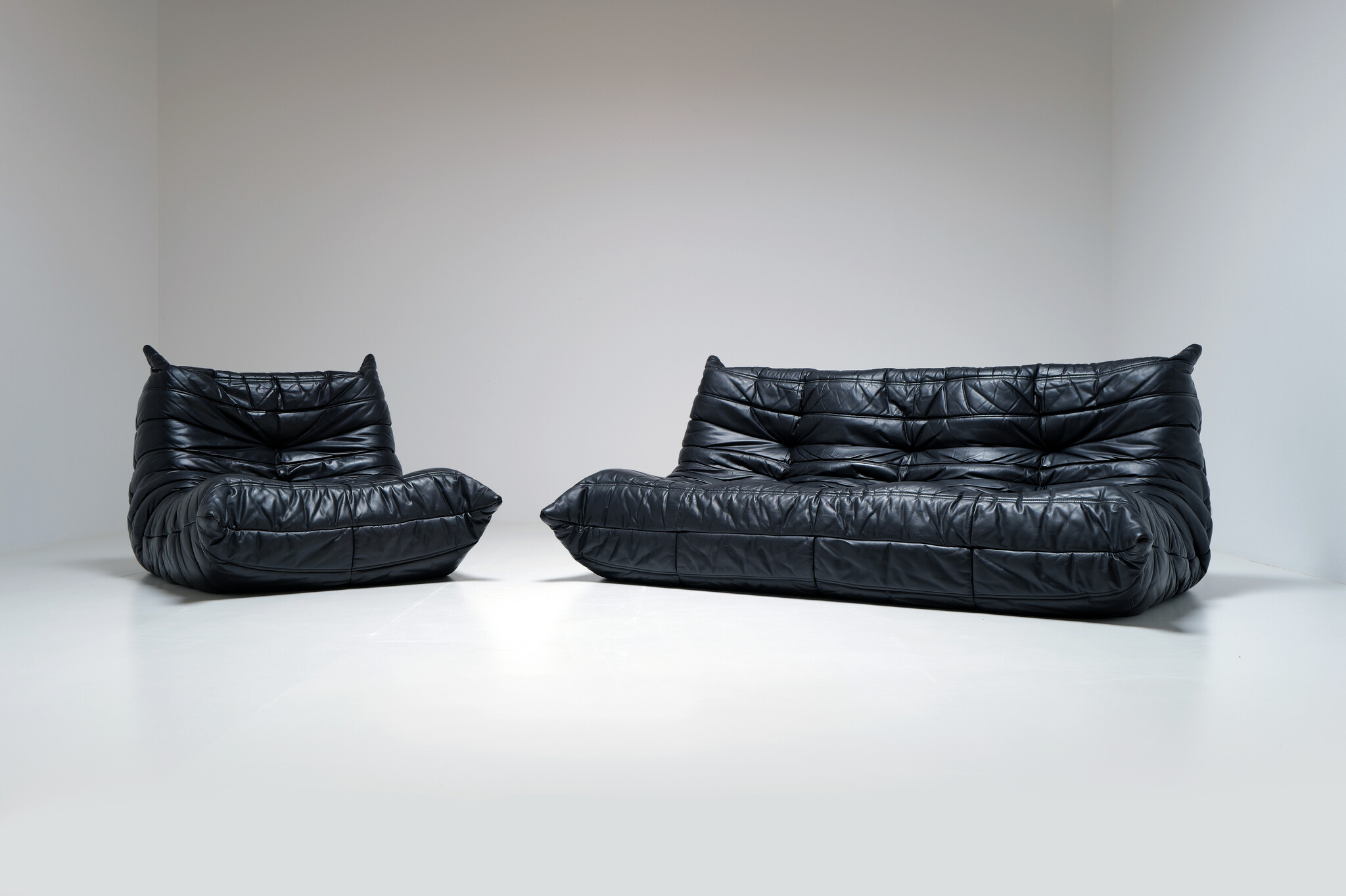 Original vintage Ligne Roset Togo by Michel Ducaroy, 1970's