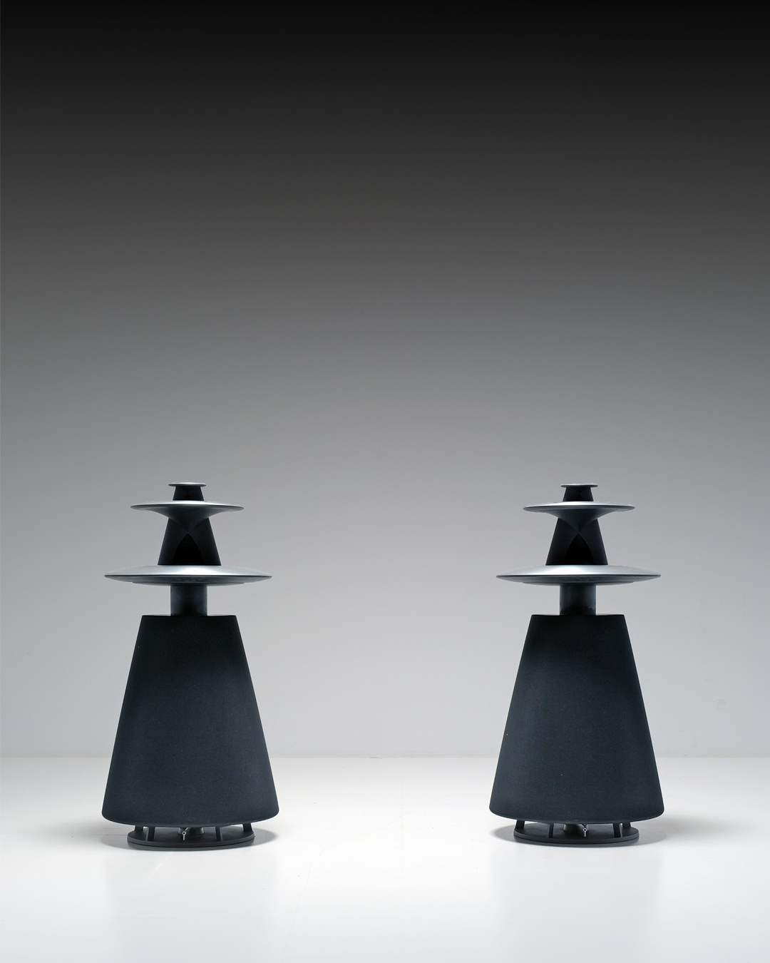 Bang & Olufsen speakers BeoLab 5 - THE HOUSE OF WAUW