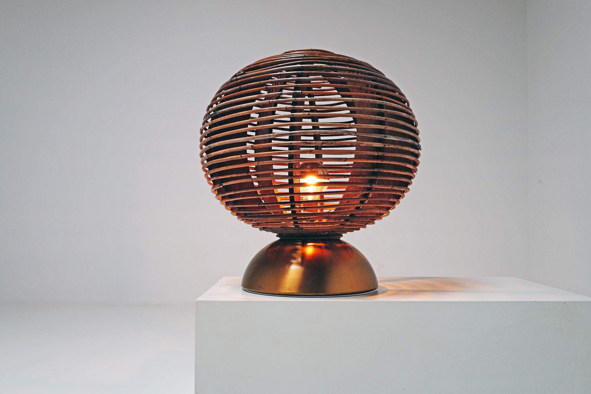 Lampe globe vintage en bambou, années 1970