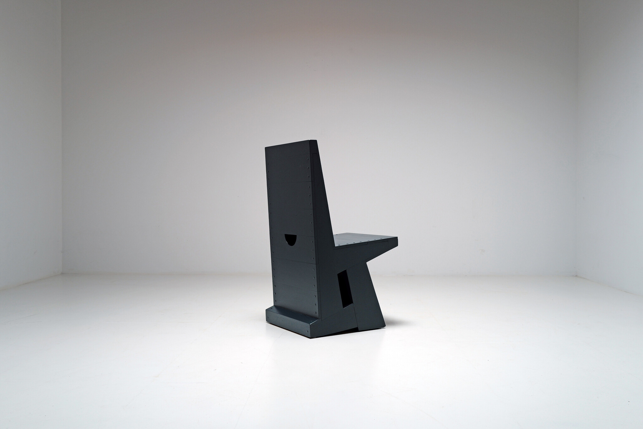 Easy chair type E-1  Dom Hans van der Laan