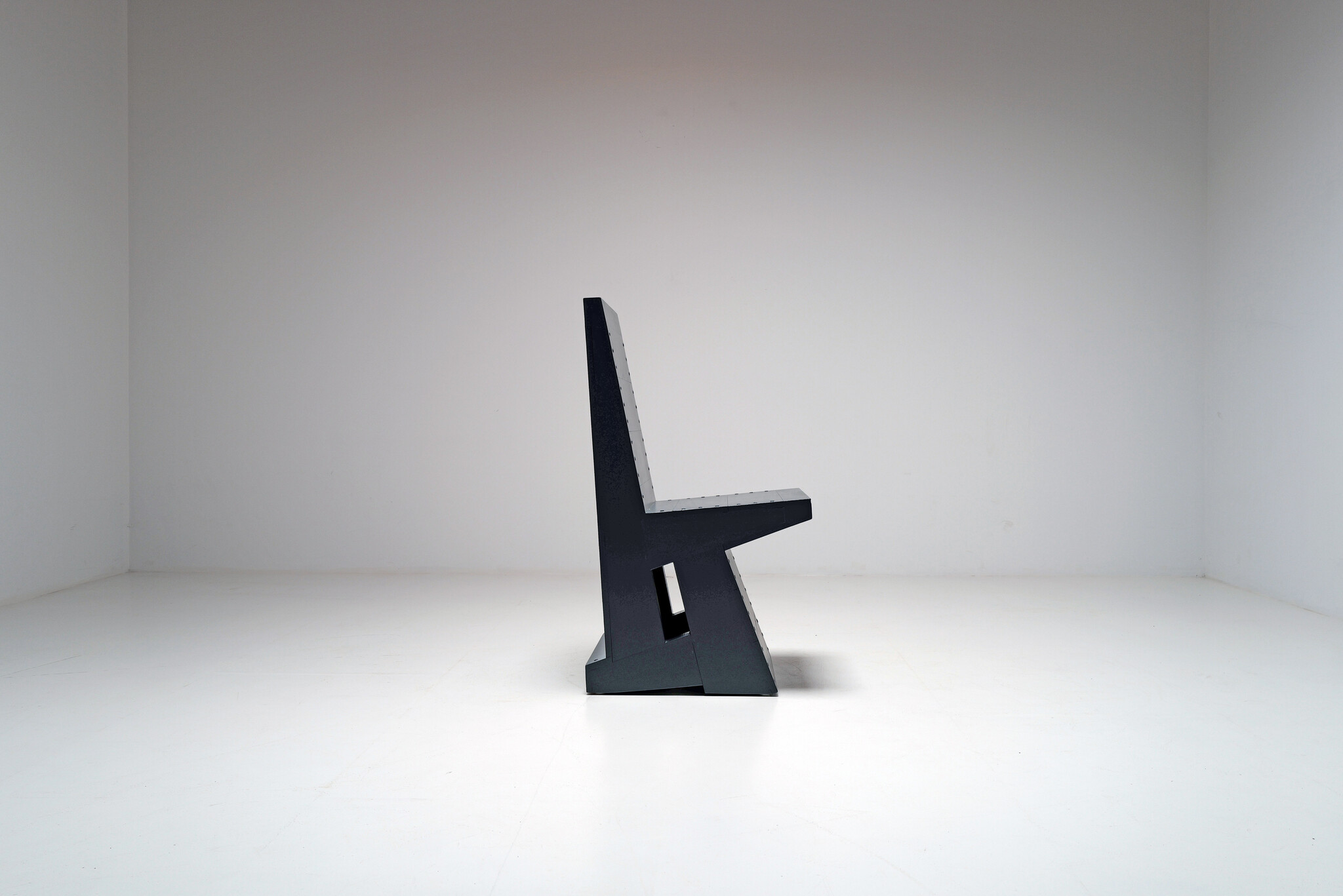 Easy chair type E-1  Dom Hans van der Laan