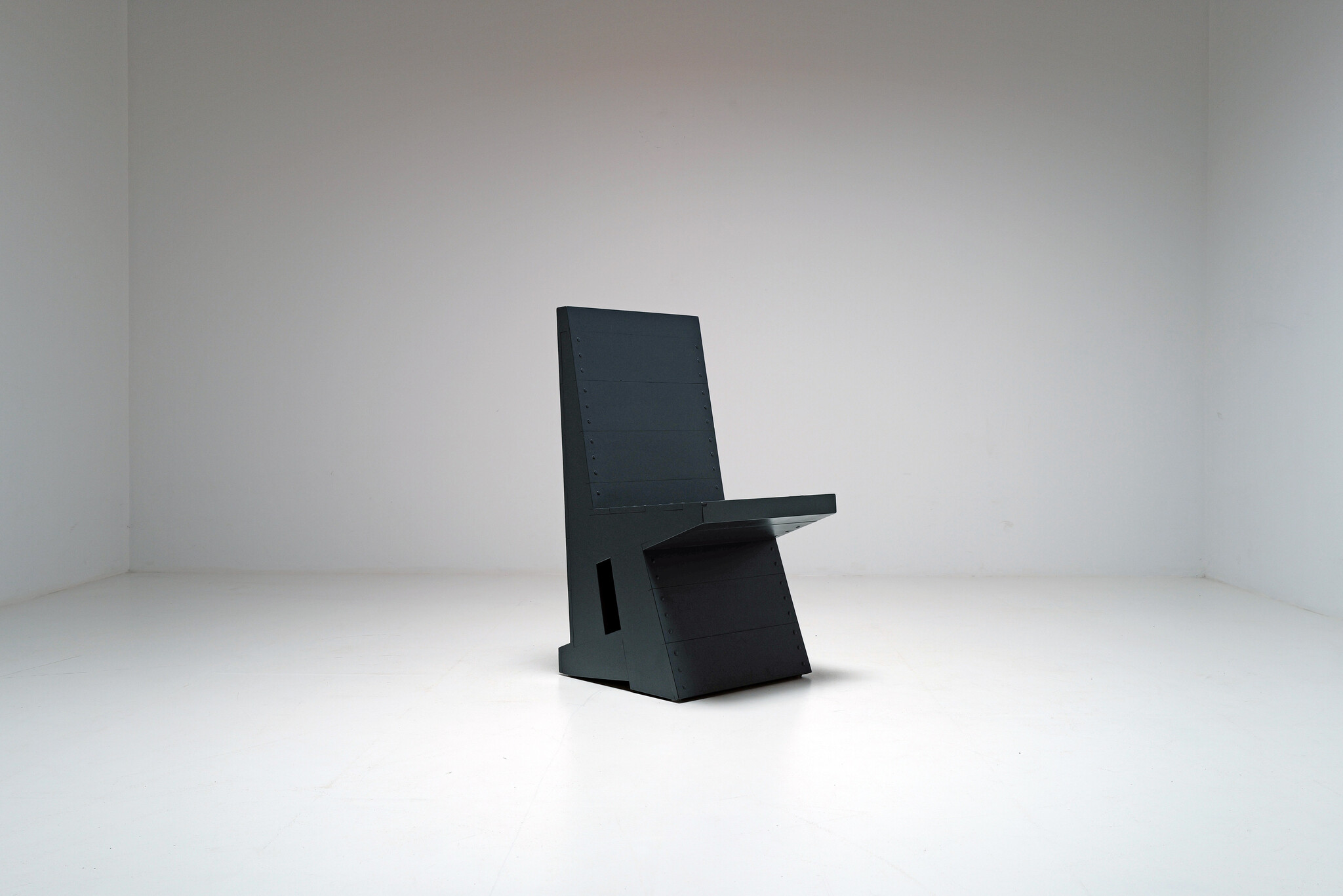 Easy chair type E-1  Dom Hans van der Laan