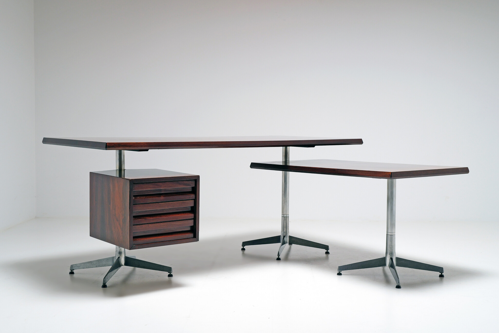 Executive desk by Osvaldo Borsani for Tecno Milan, 1956
