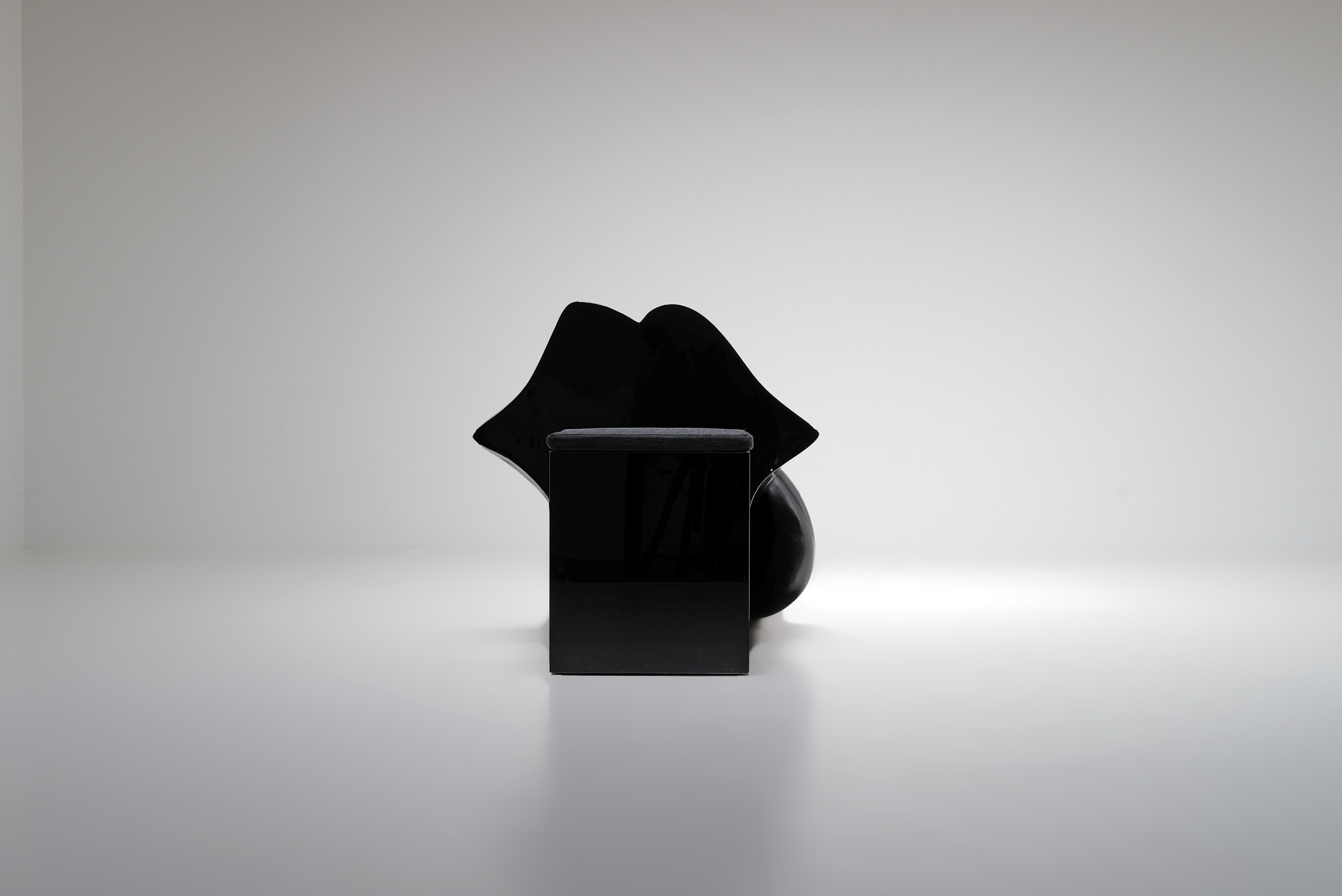 Rolling Stone chair