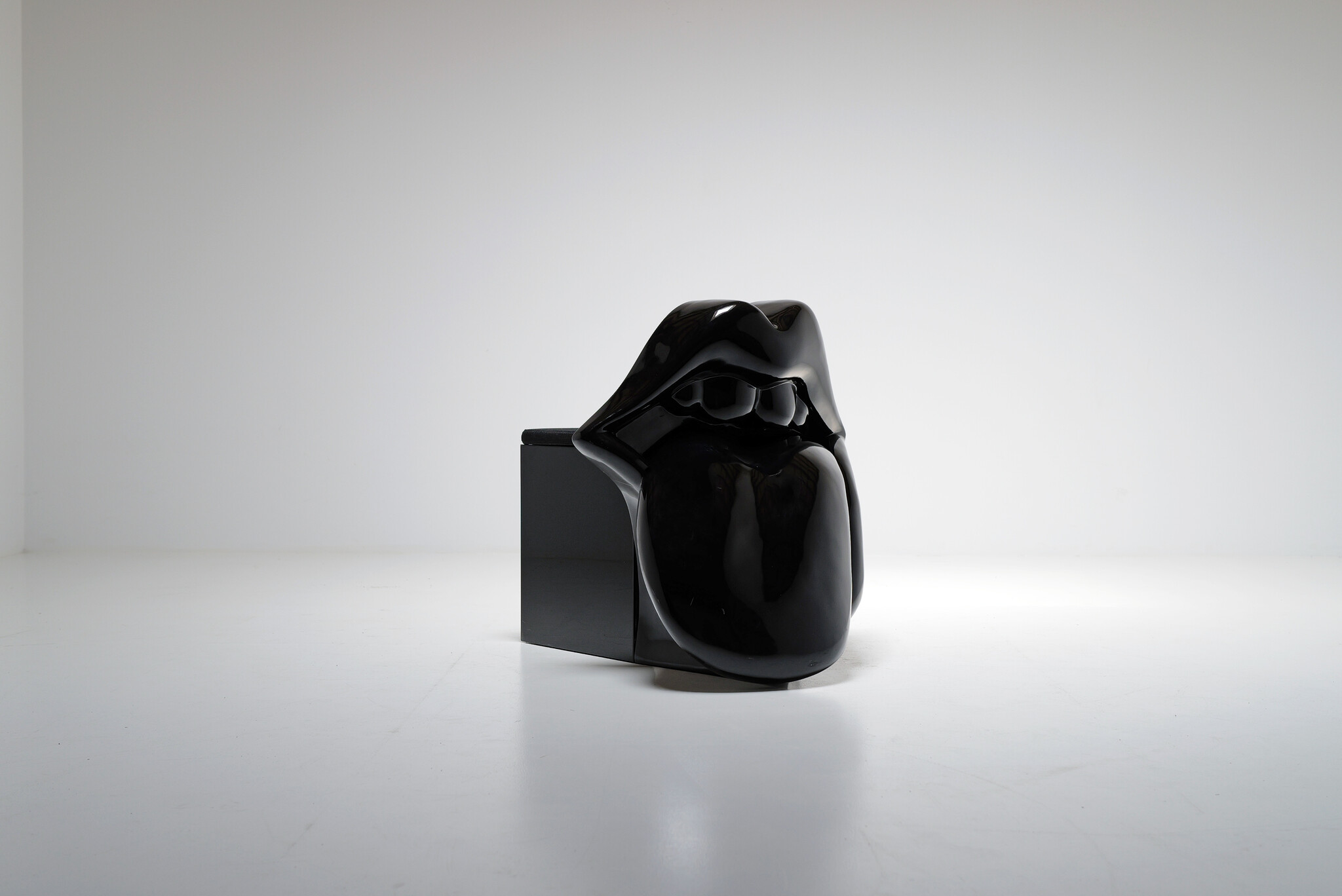 Rolling Stone chair