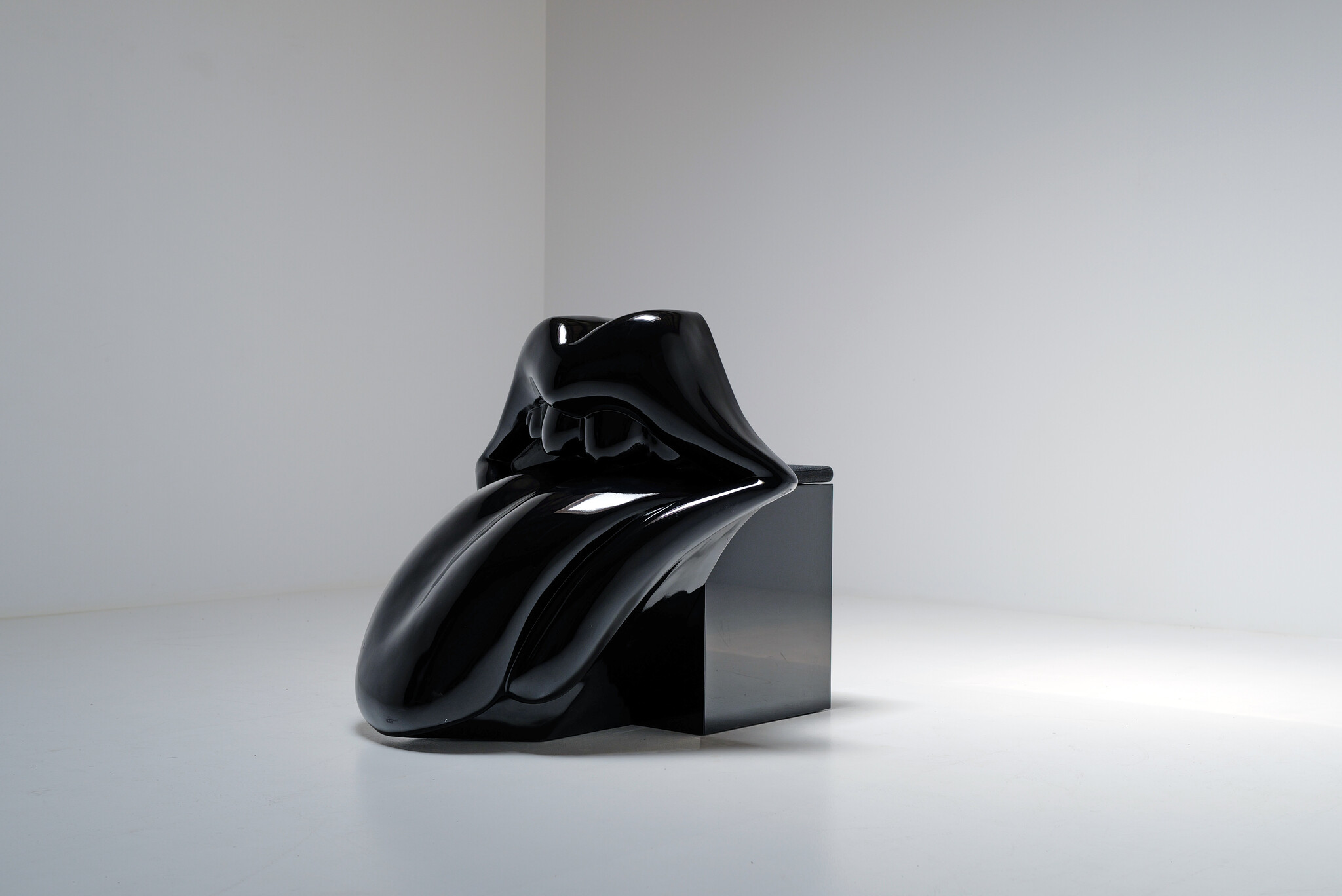 Rolling Stone chair