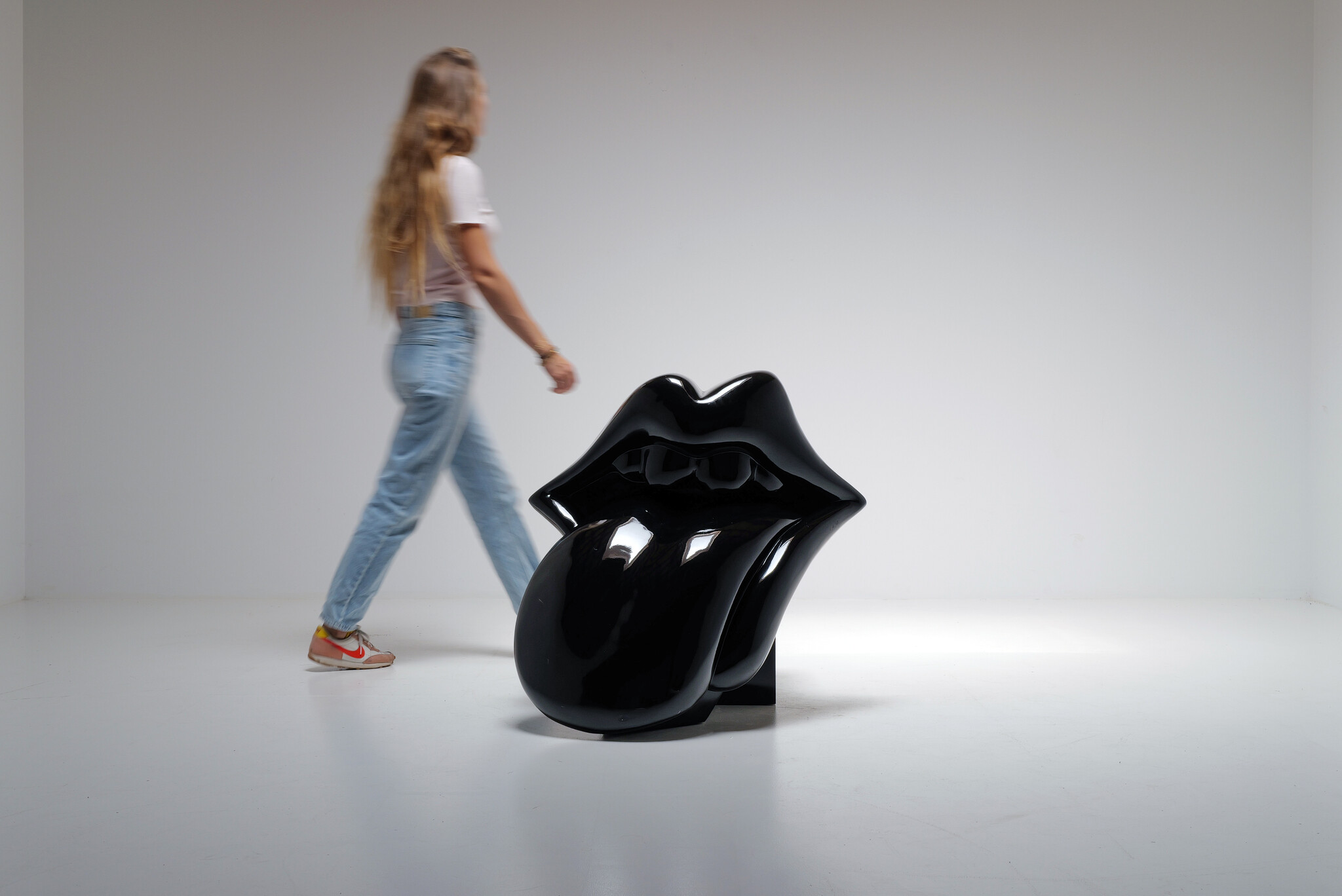 Rolling Stone chair