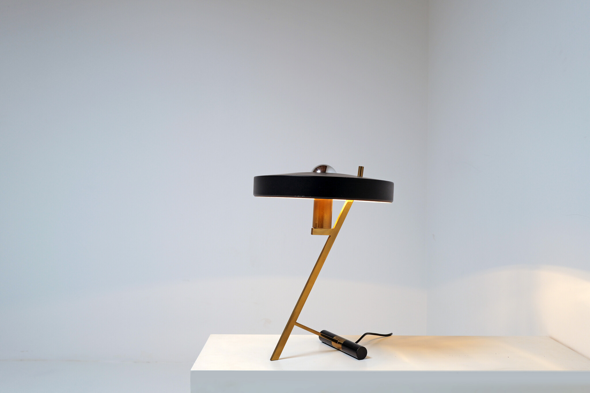 Lampe de table Louis Kalff, années 1950