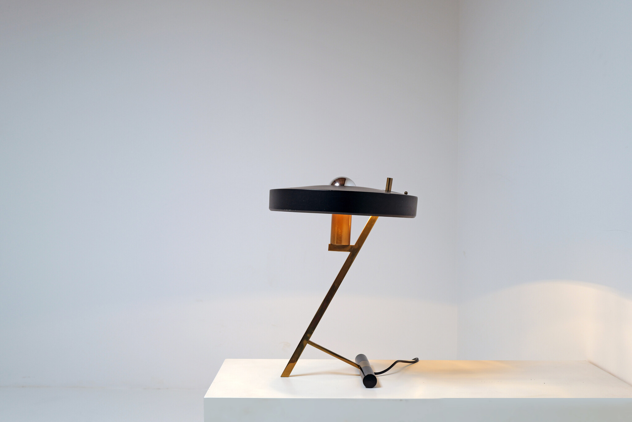 Lampe de table Louis Kalff, années 1950