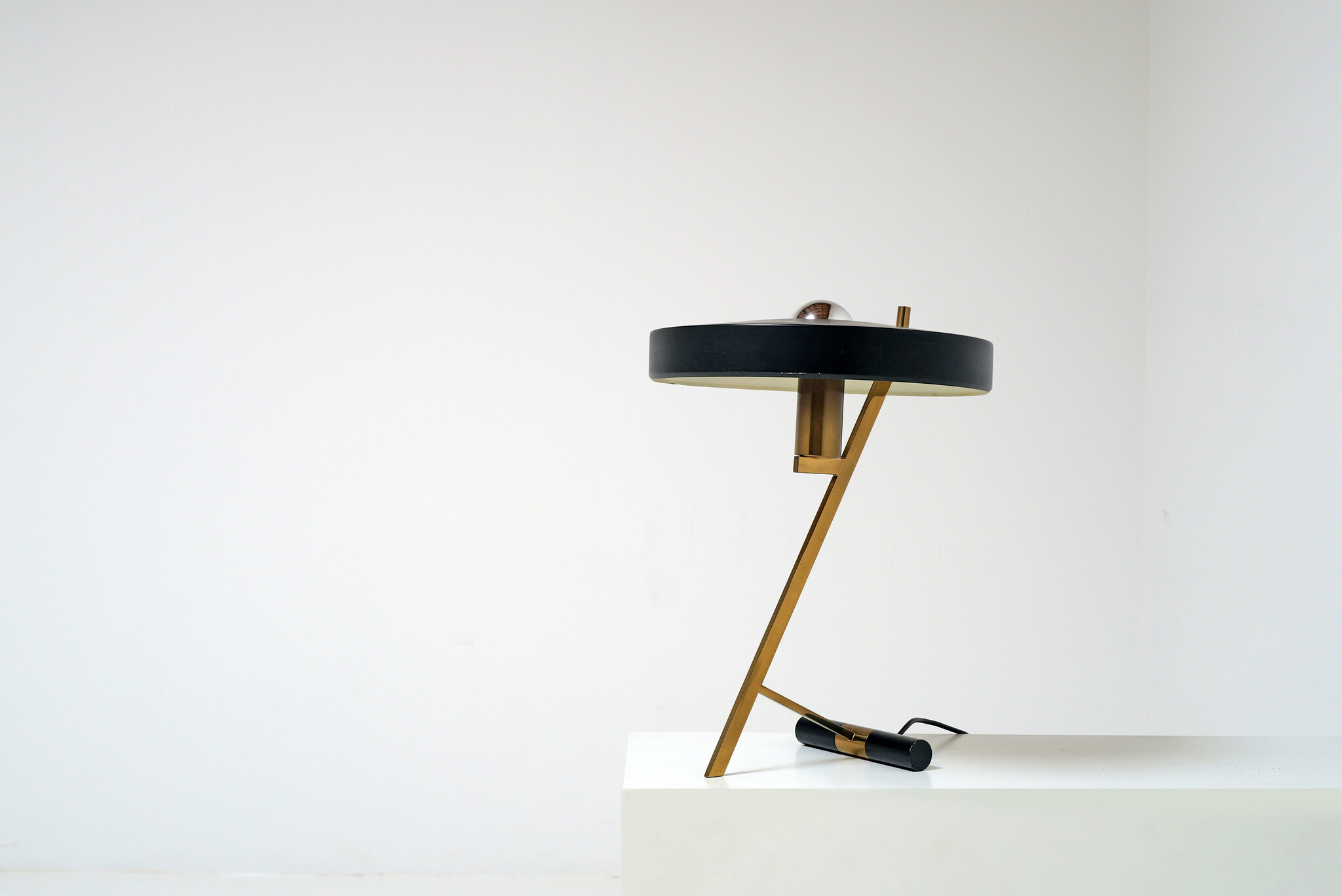 Lampe de table Louis Kalff, années 1950